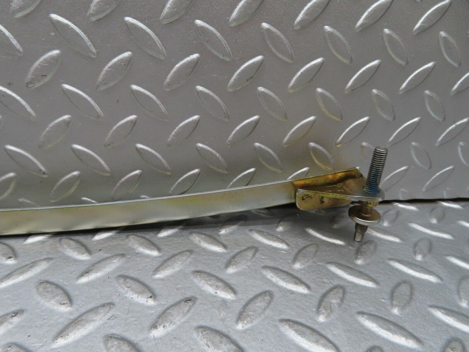 17160 Mercedes-Benz R129 300SL Coupe Left Door Rear Window Channel