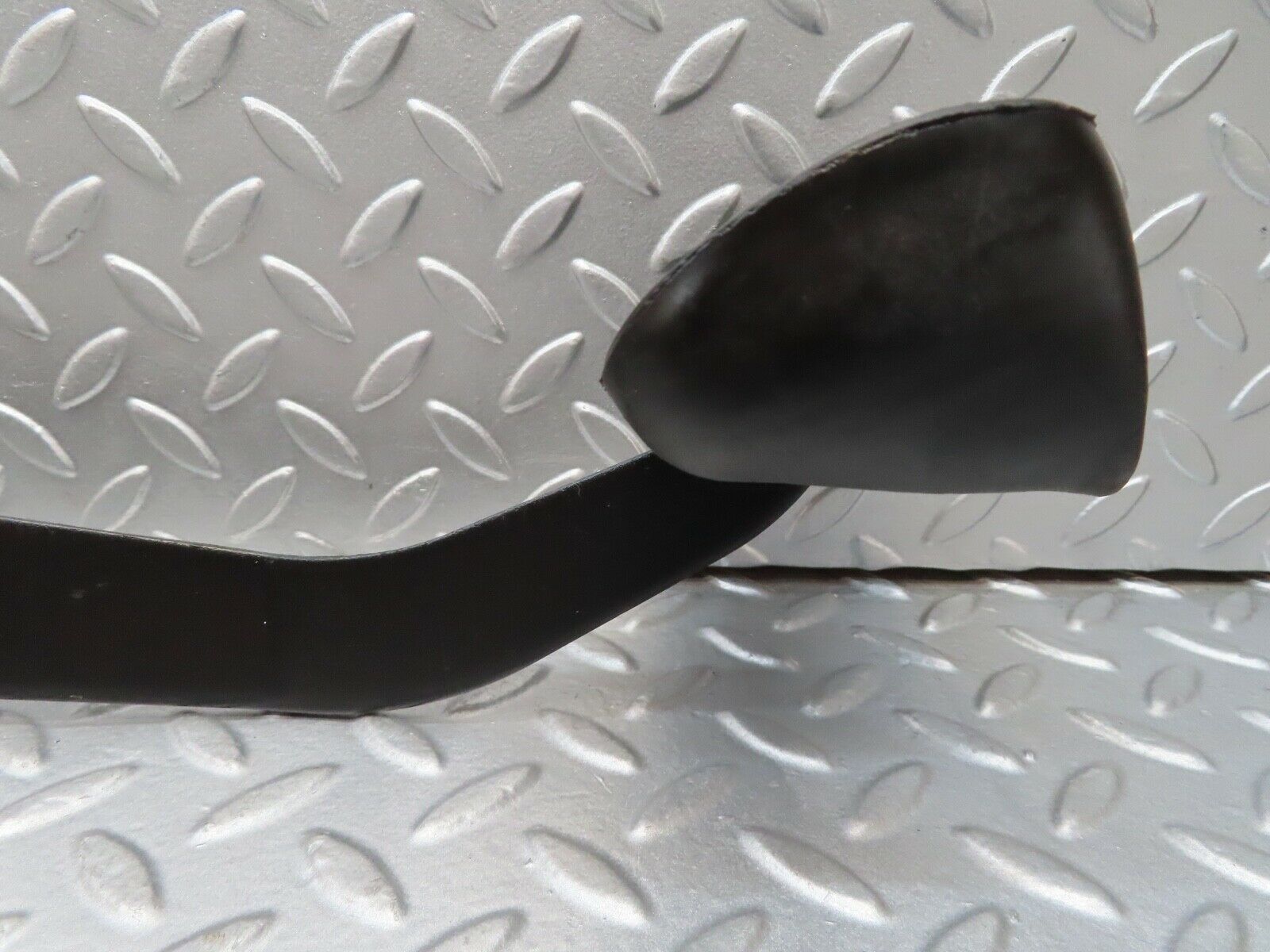 17250 Mercedes-Benz R129 300SL Coupe Brake Pedal With Rubber 1232910082
