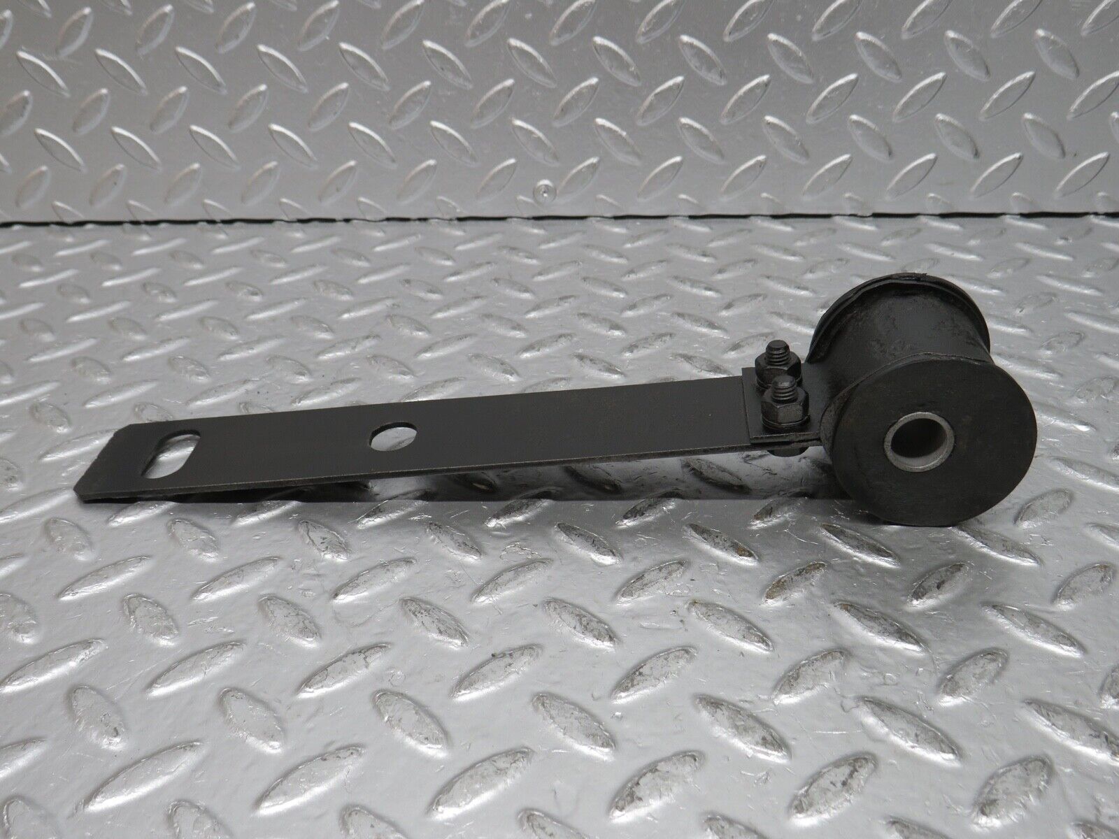 0378 Mercedes-Benz W108 280SE Stabilizer Bar Mounting Front Axle