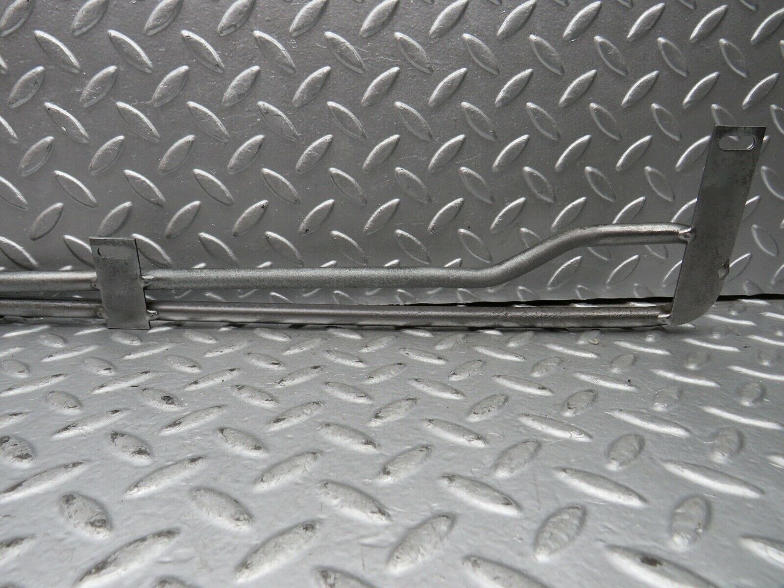 21797 Mercedes-Benz W126 300SE Oil Cooling Pipe