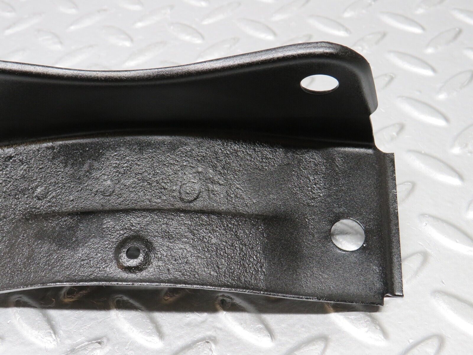 38146 Mercedes-Benz A124 320E Cabriolet Cardan Shaft Prop Shaft Support