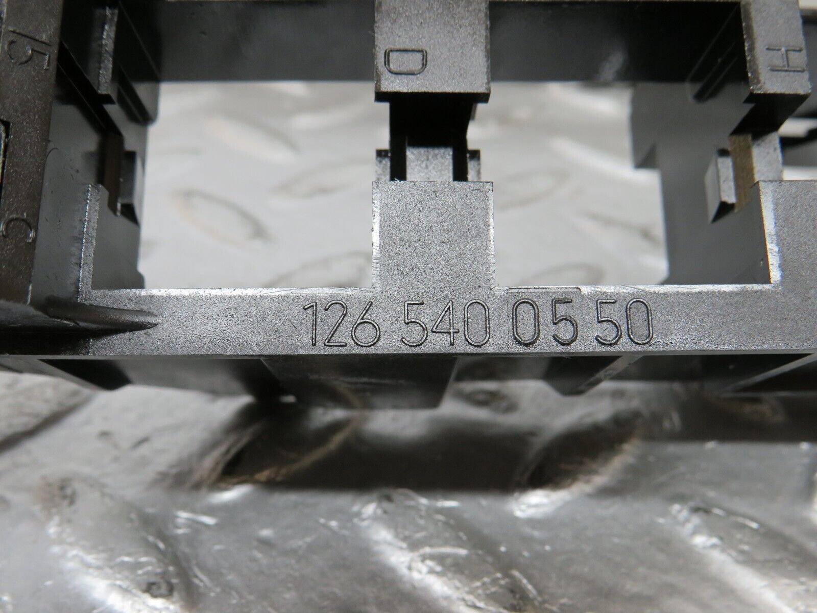 34439 Mercedes-Benz C126 380SEC Coupe Fuse Box 1265400550