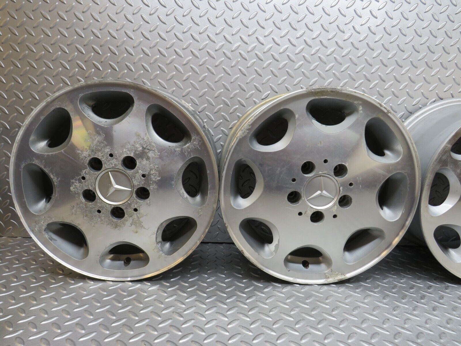 35882 Mercedes-Benz Alloy Wheel Set 7Jx15 H2 ET41 1244011902