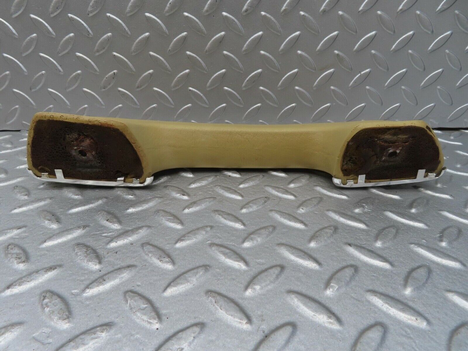 13454 Mercedes-Benz W123 200 Interior Door Handle Rear Left Cream 1239701901