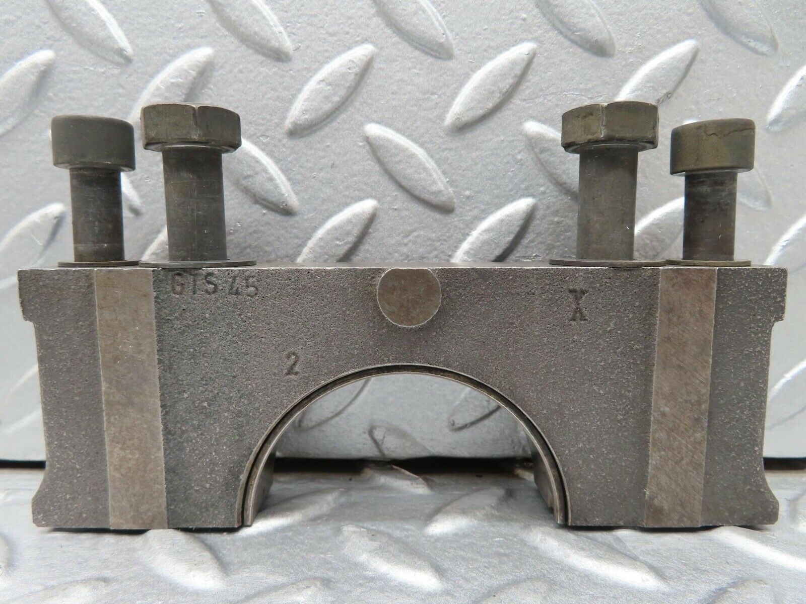 16544 Mercedes-Benz C107 350SLC Coupe Crankshaft Bearing Holder Block 1160110312