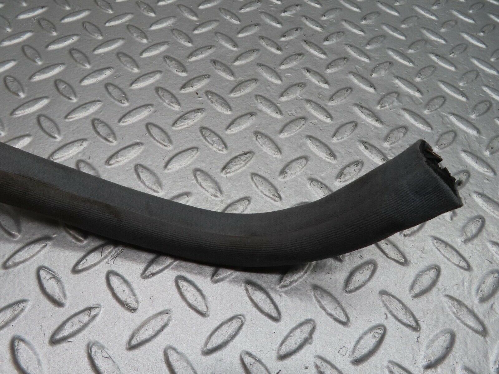 15019 Mercedes-Benz W140 S320 Front Right Door Seal