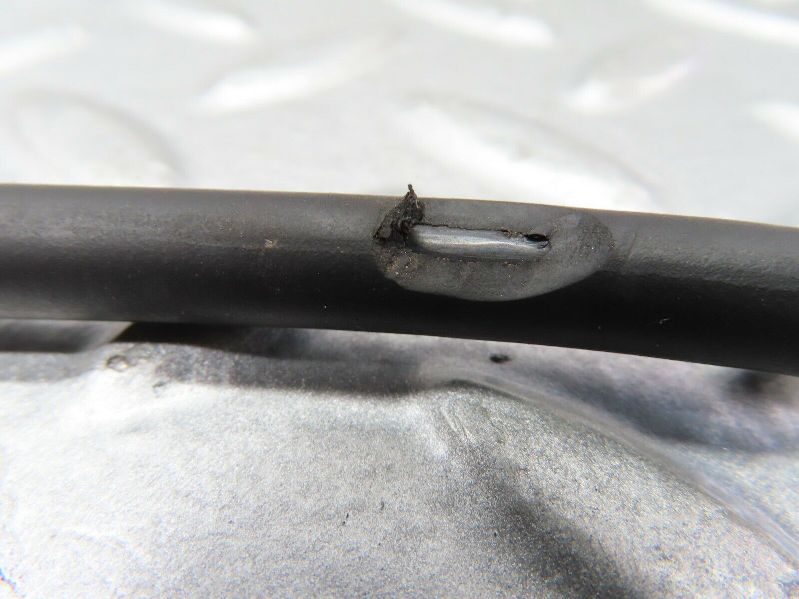 20367 Mercedes-Benz W114 280CE Coupe Oil Feed Pressure Pipe To Oil Gauges