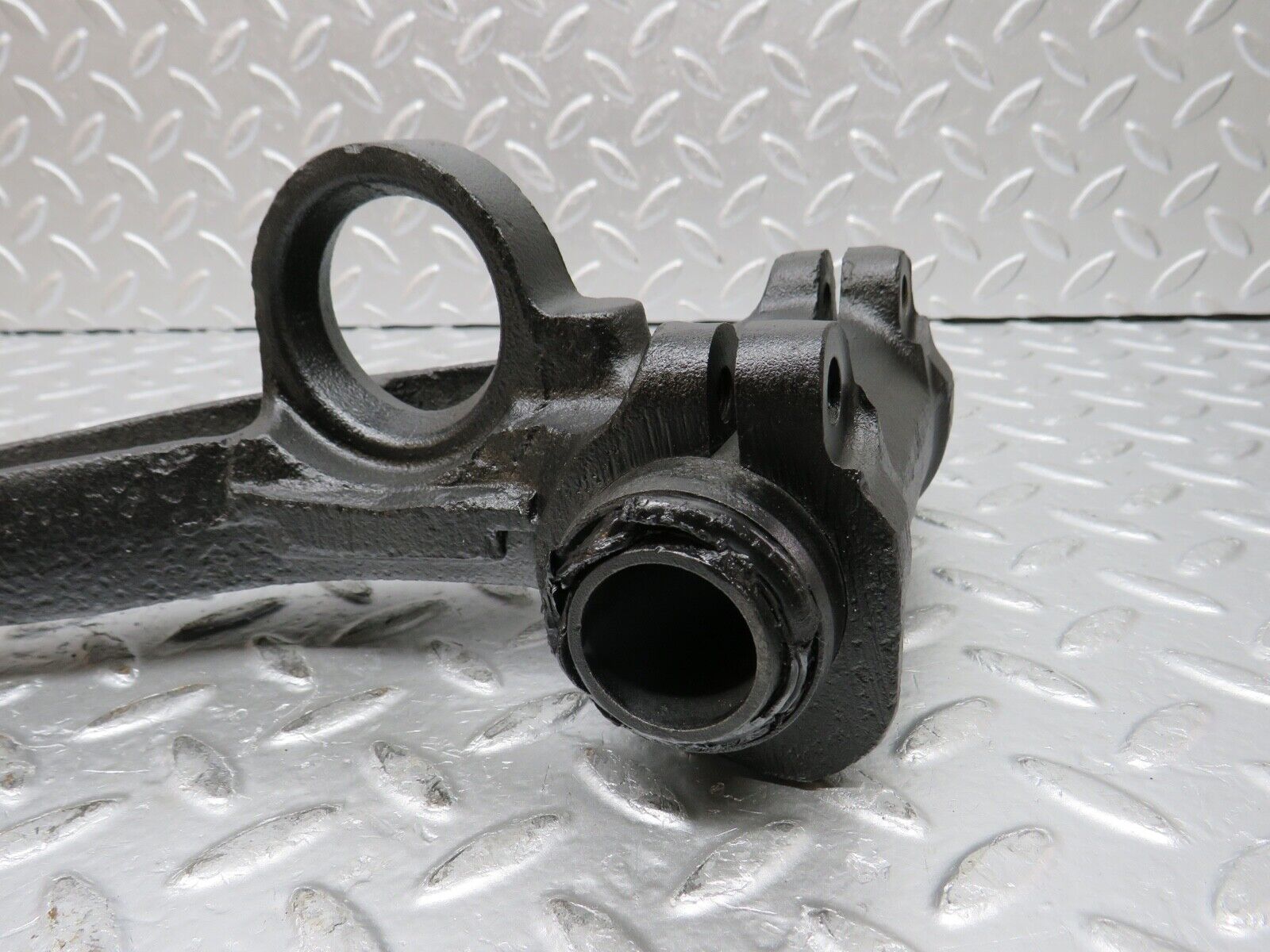 0370 Mercedes-Benz W108 280SE Differential Mounting Bracket 1113510716