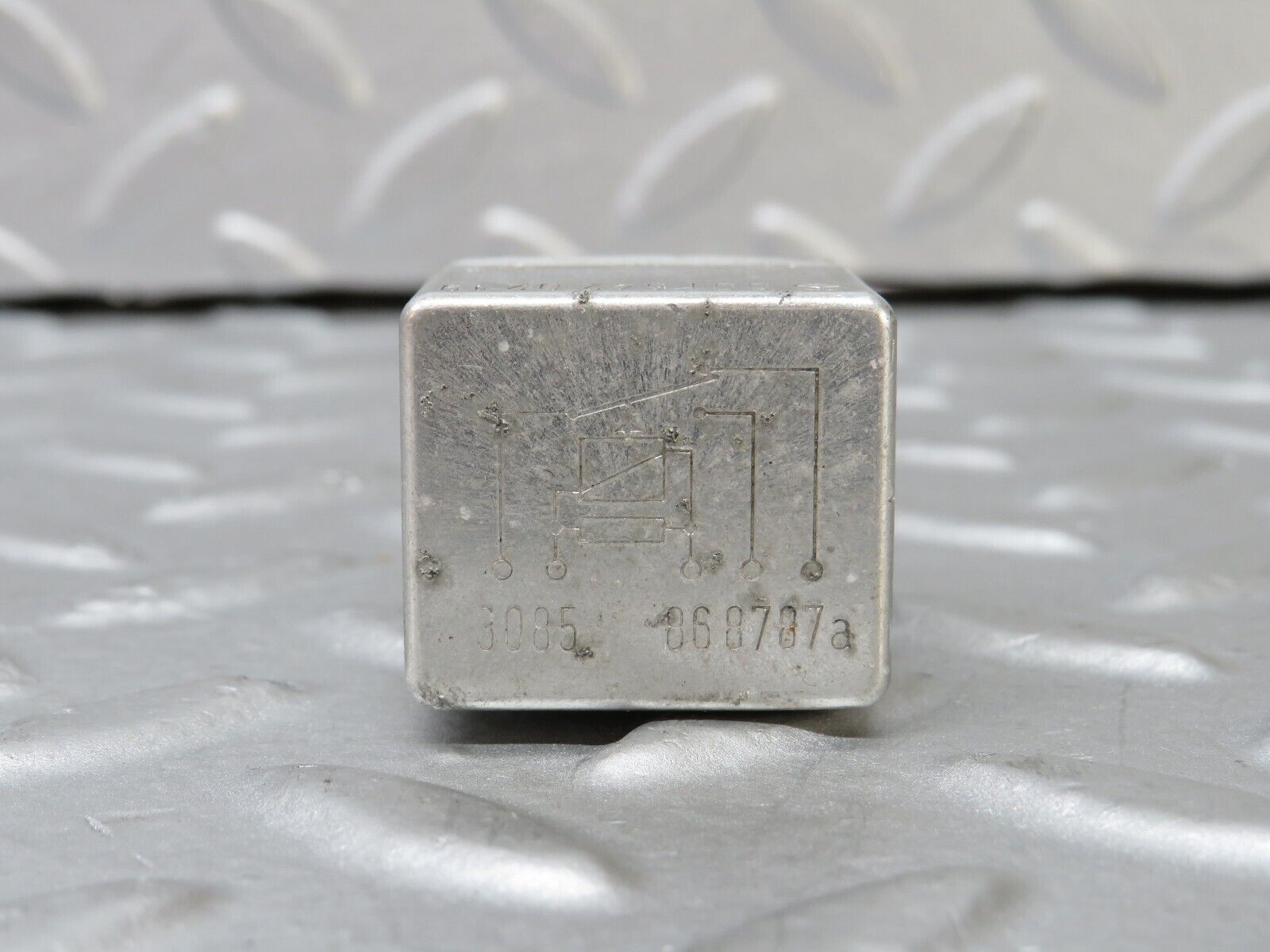 36905 Mercedes-Benz C126 420SEC Coupe Multi Purpose Relay 0015420219