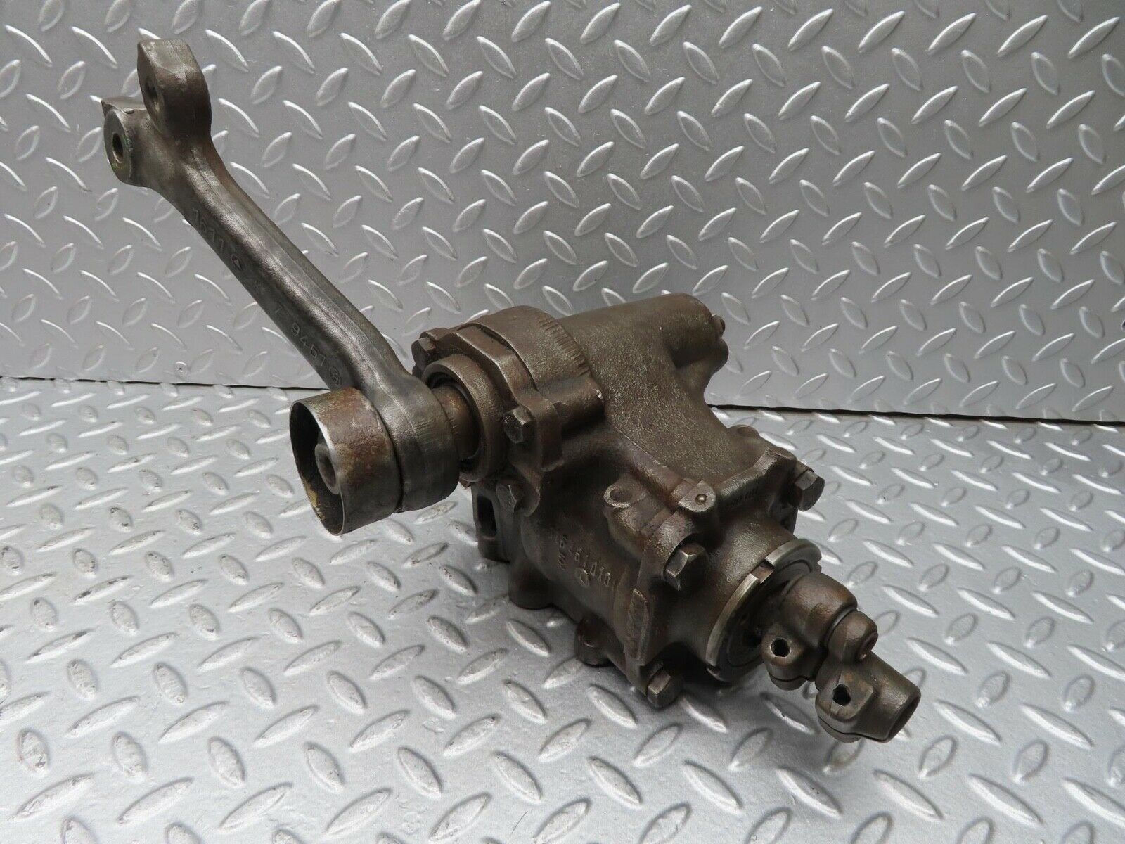 14448 Mercedes-Benz W116 350SE Steering Box RHD 1164610101