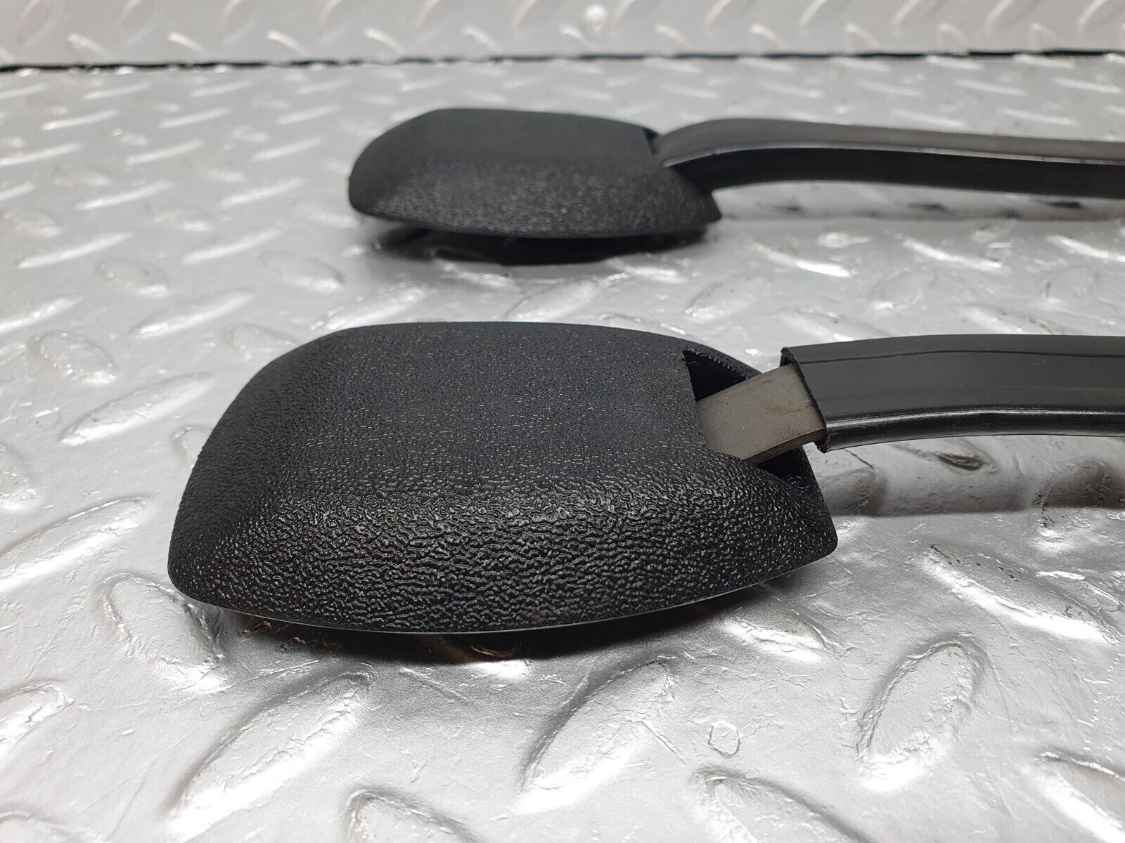 41415 Mercedes-Benz W124 200E Seat Belt Runner Pair