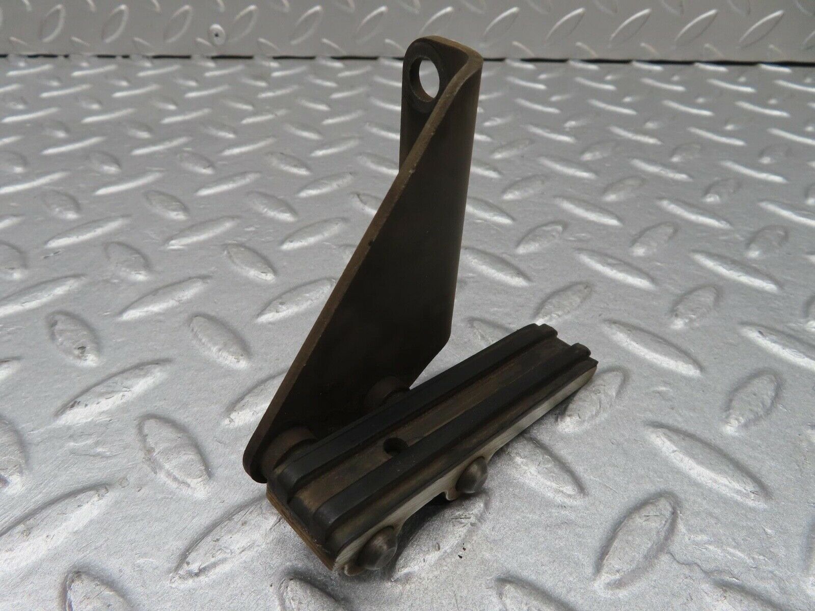 12927 Mercedes-Benz W111 220SE Timing Chain Guide Rail