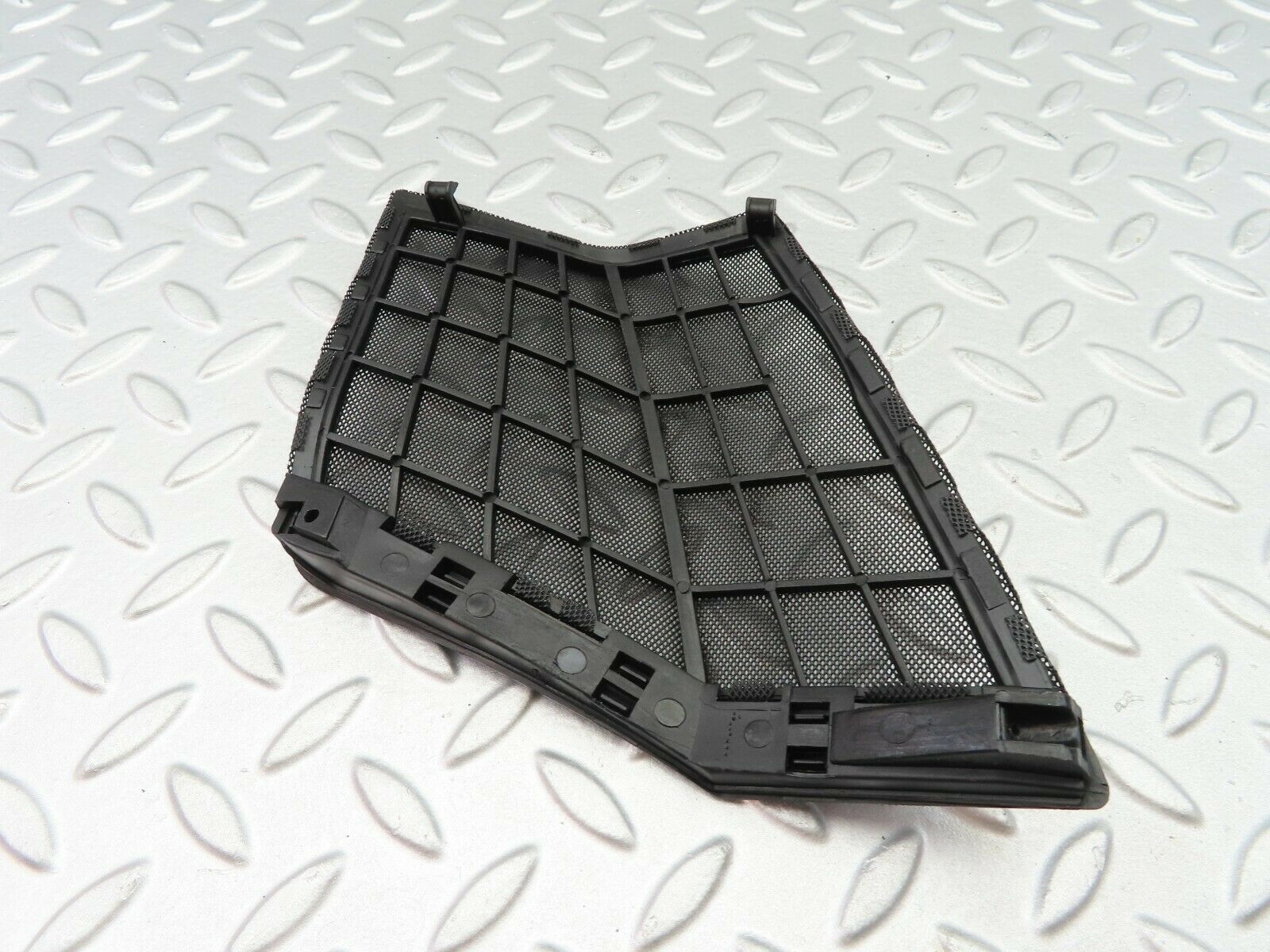 7121 Mercedes-Benz S124 E220 Wagon Dashboard Speaker Cover Grill Right