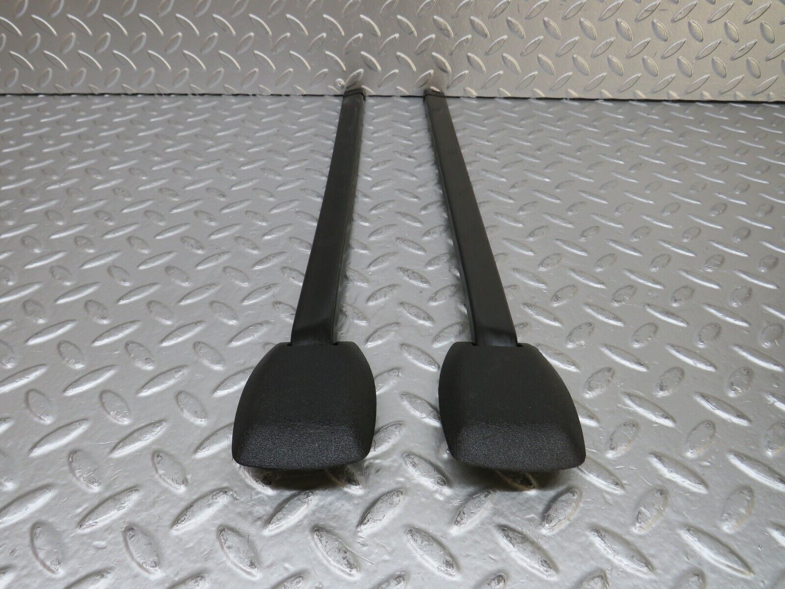 26685 Mercedes-Benz C124 220CE Seat Belt Runner With Cover Pair 1249193520