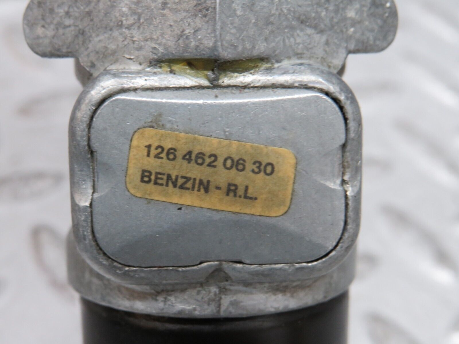 29774 Mercedes-Benz W123 230E Steering Lock Ignition Switch With Key 1264620630