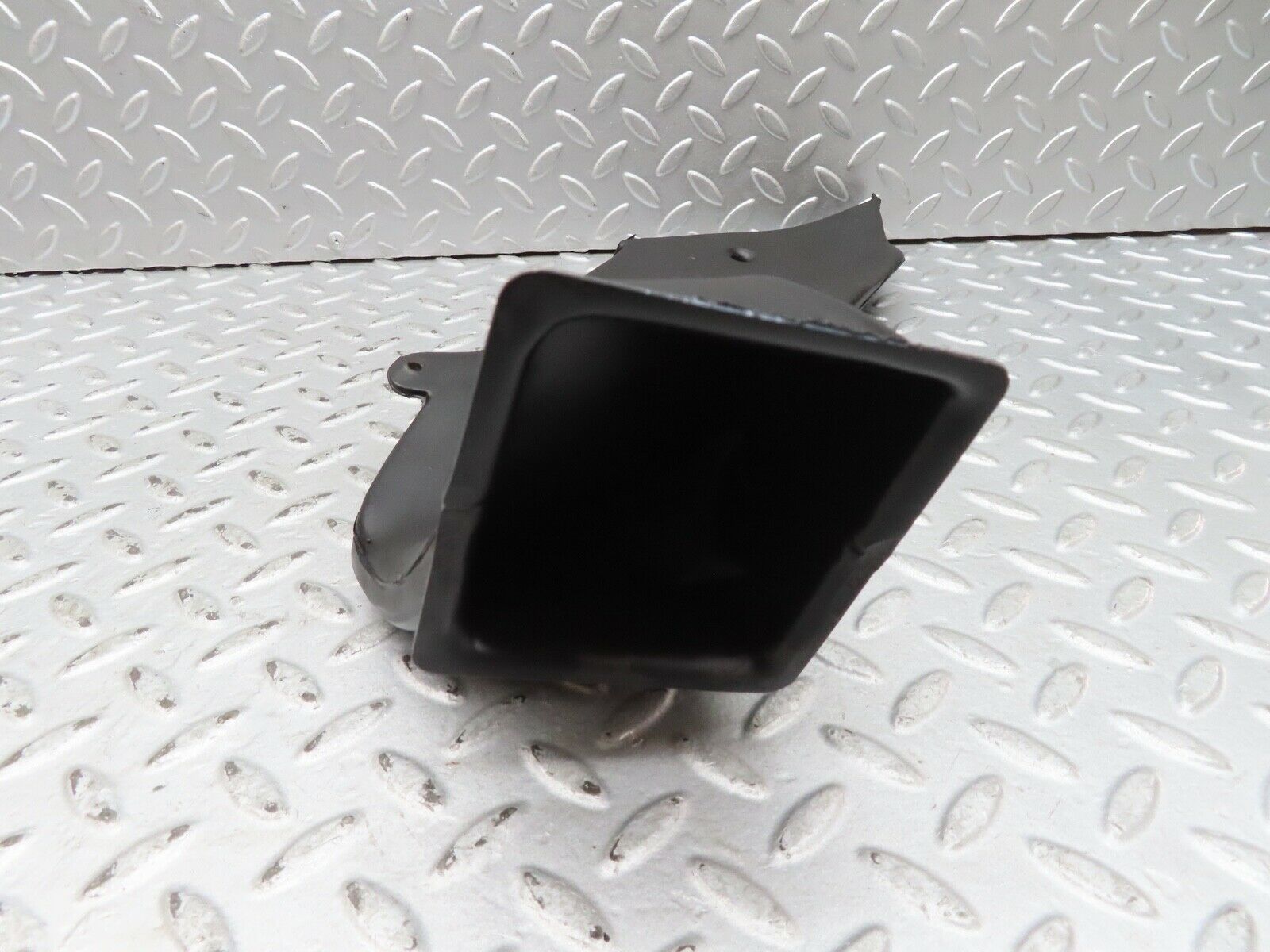 17587 Mercedes-Benz W116 450SEL Ventilation Air Duct Left Side 1168310146