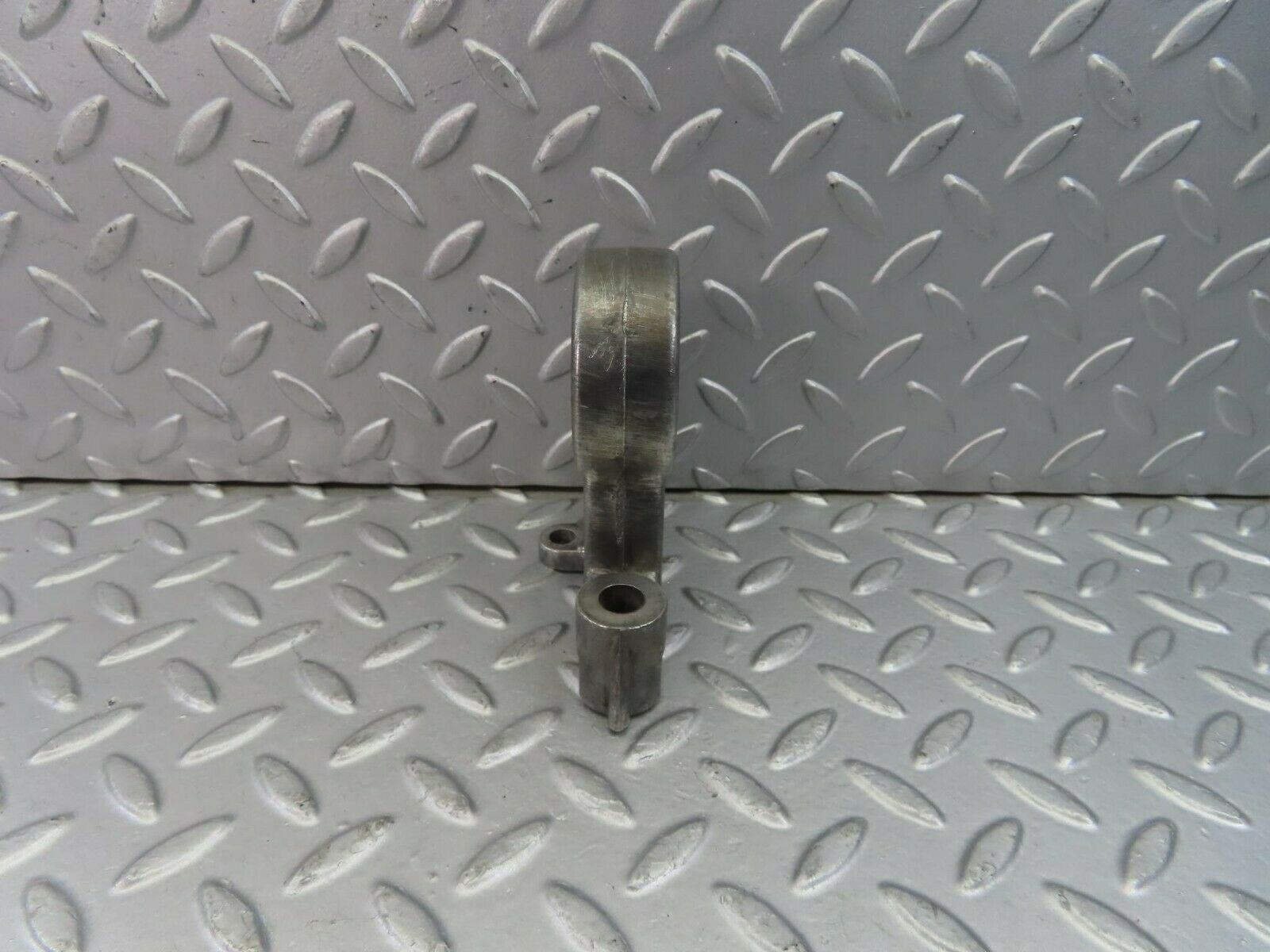 8976 Mercedes-Benz W108 Camshaft Tower Bearing 1140510016