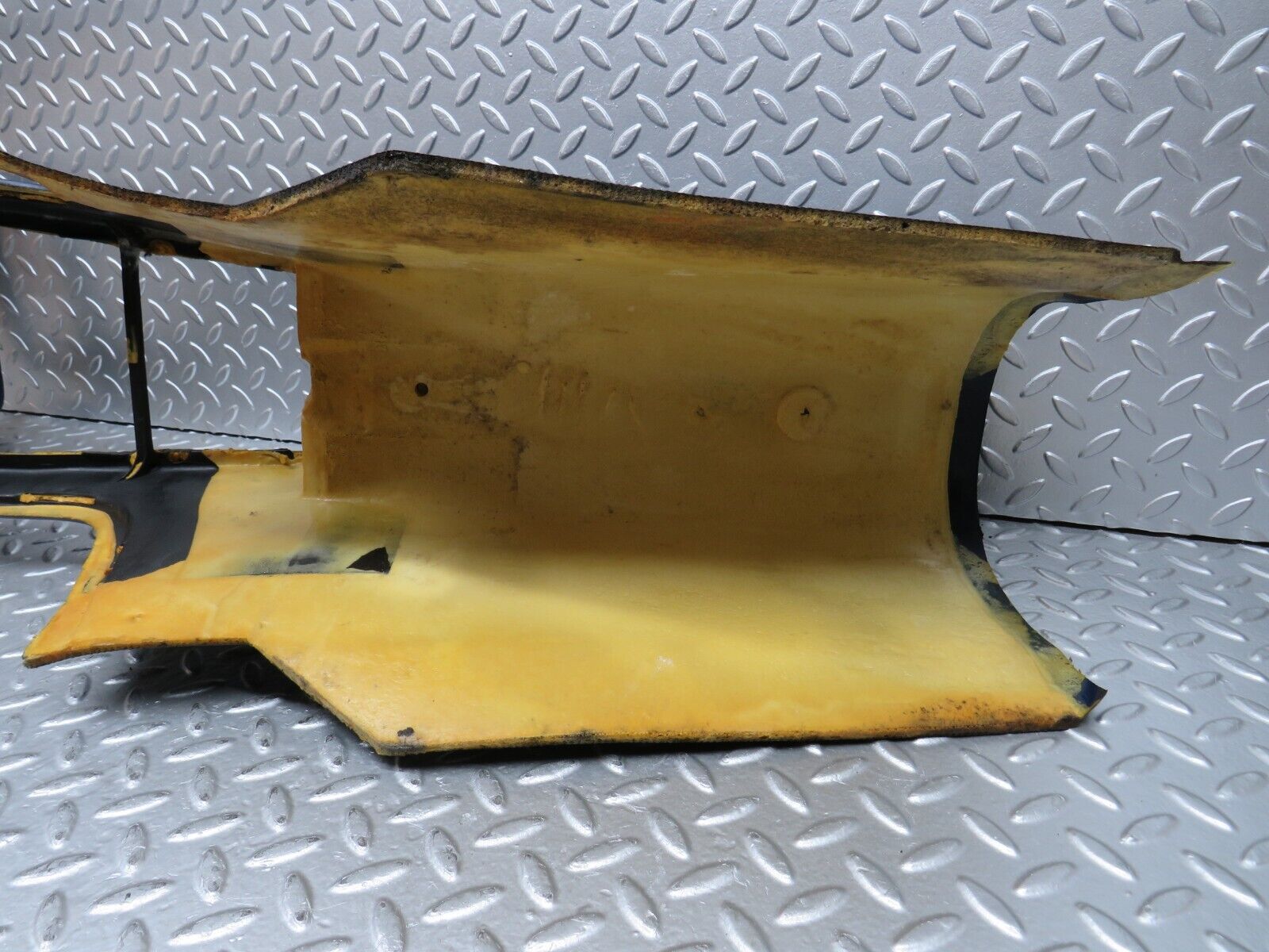 26864 Mercedes-Benz W123 240D Centre Console Blue