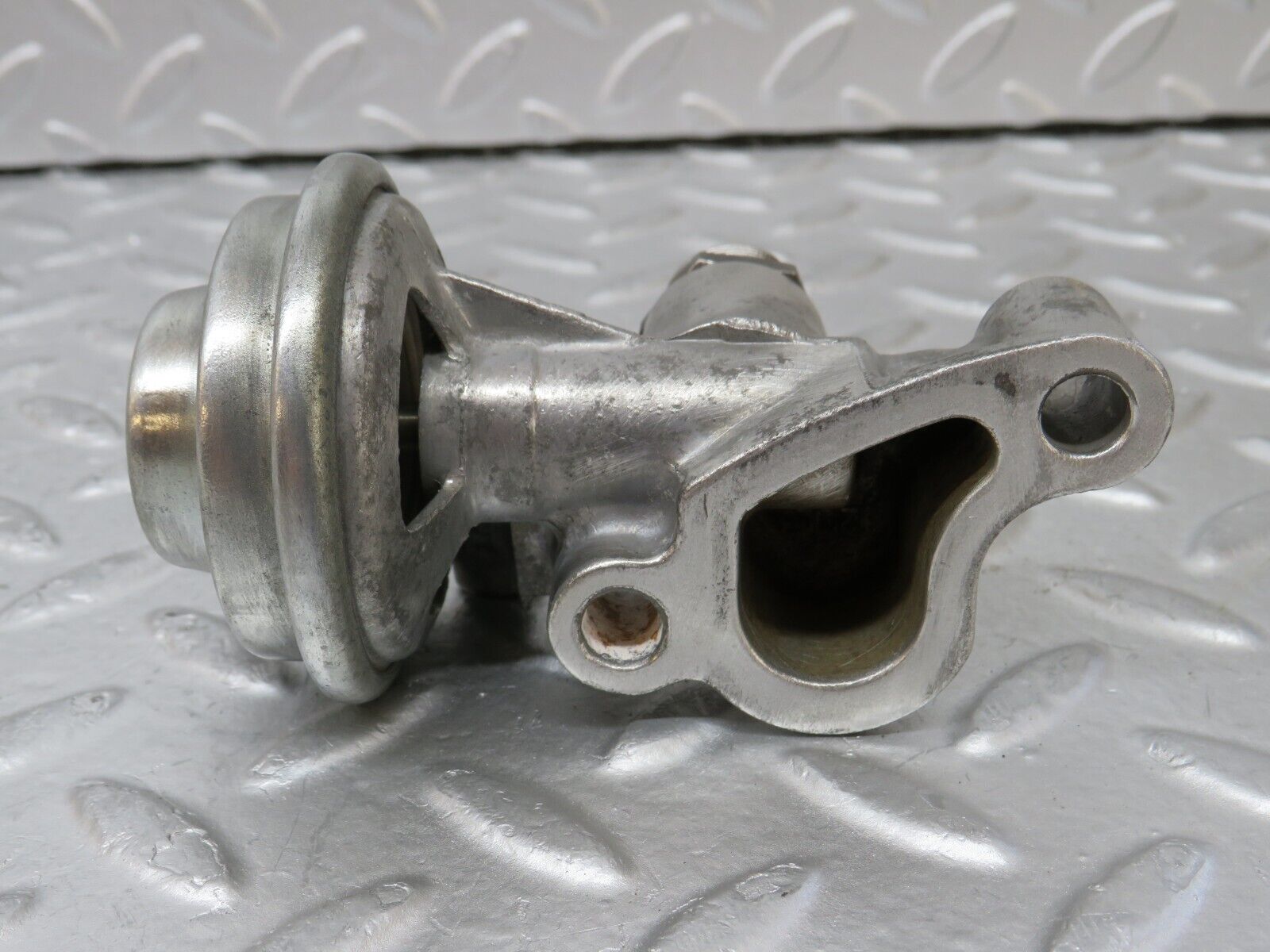 34943 Mercedes-Benz W210 320E Exhaust Gas Recirculation Valve EGR 1121400060