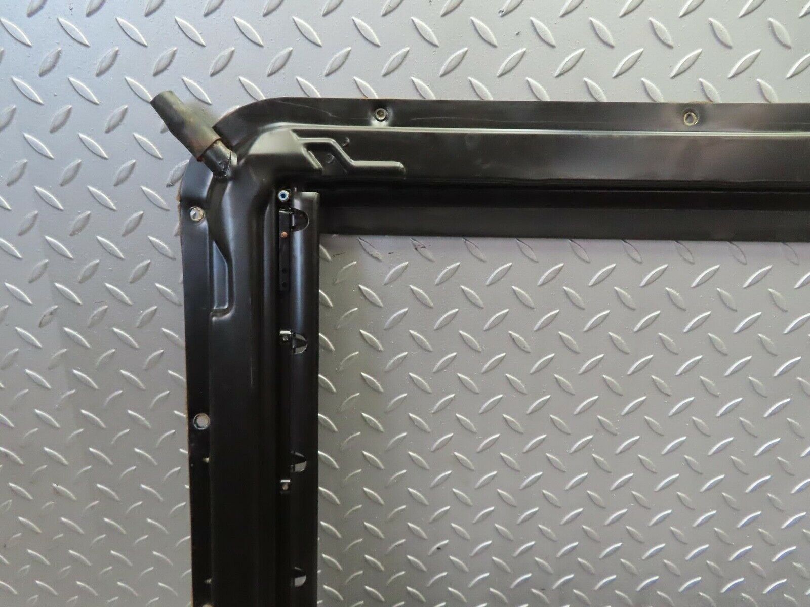 14796 Mercedes-Benz W201 190E Power Sunroof Frame