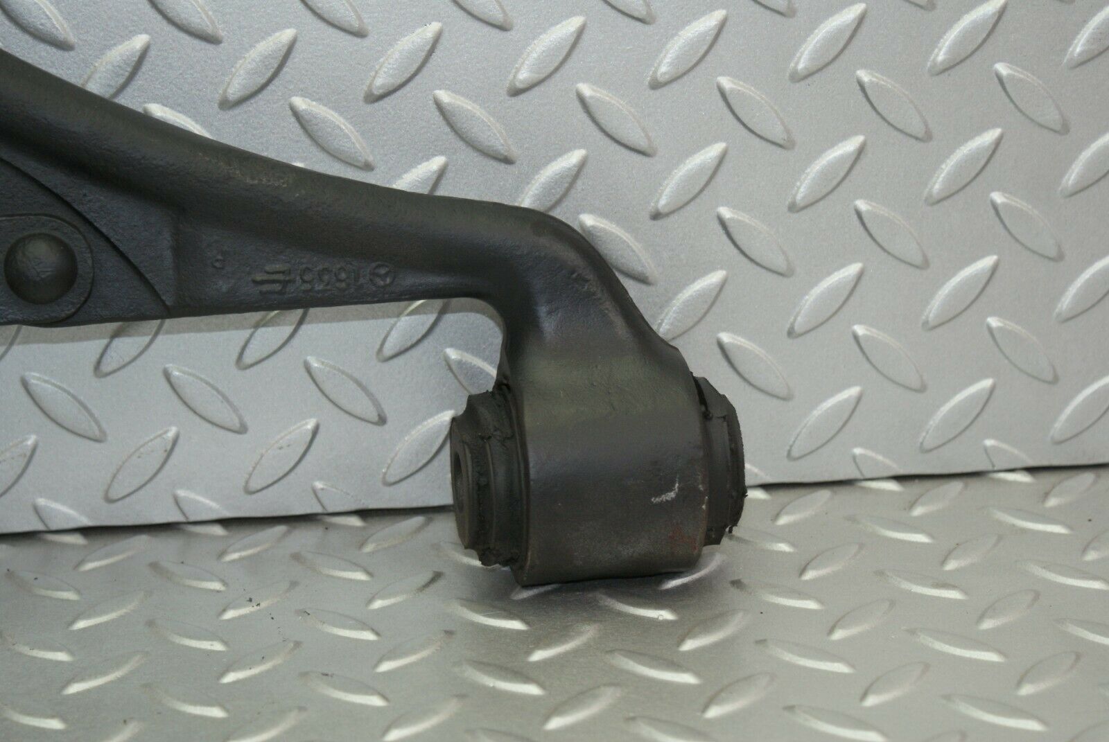 2700 Mercedes-Benz W116 350SE Front Right Lower Control Arm 1163333705