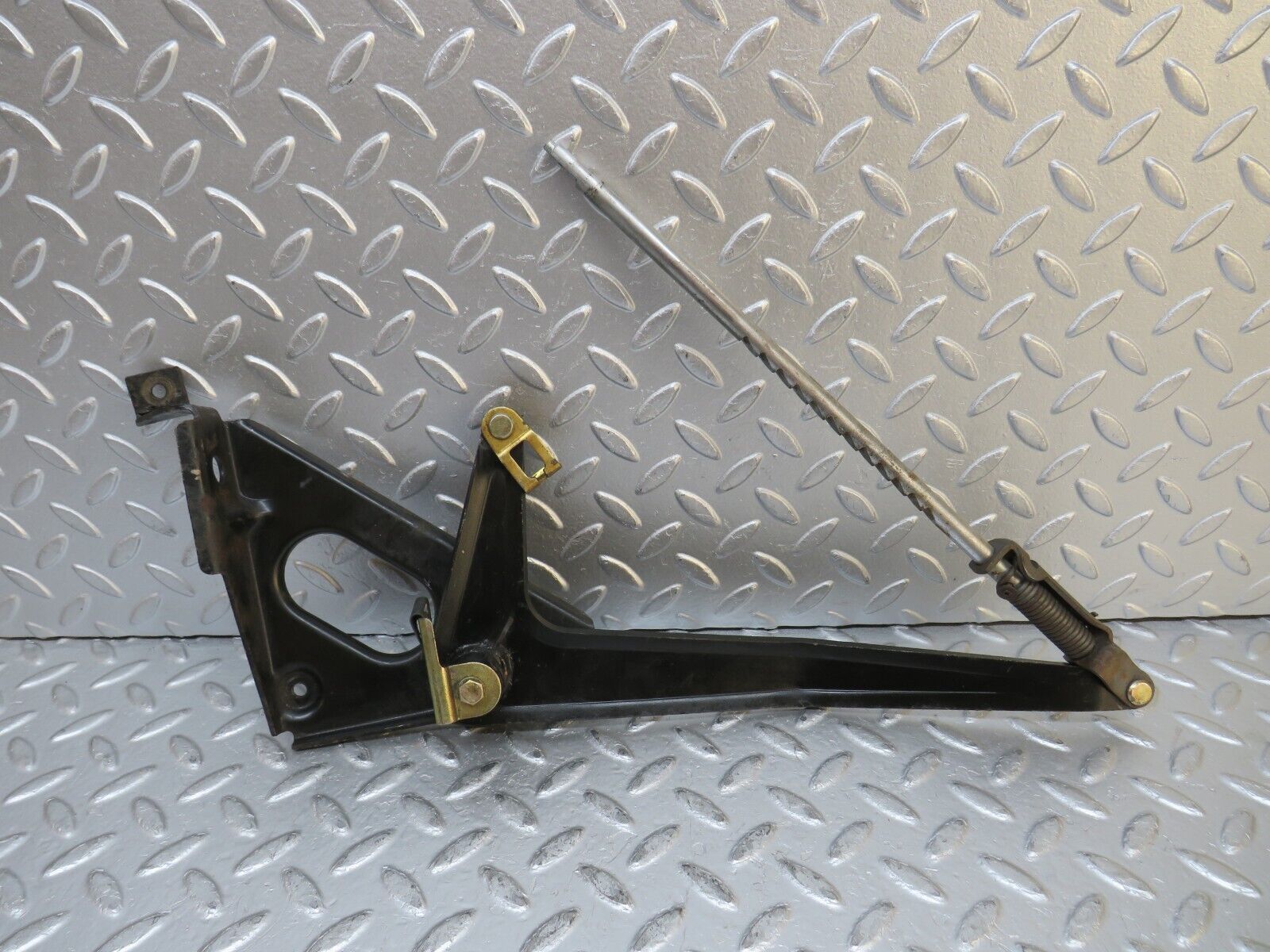 0438 Mercedes-Benz W123 230E Handbrake Handle