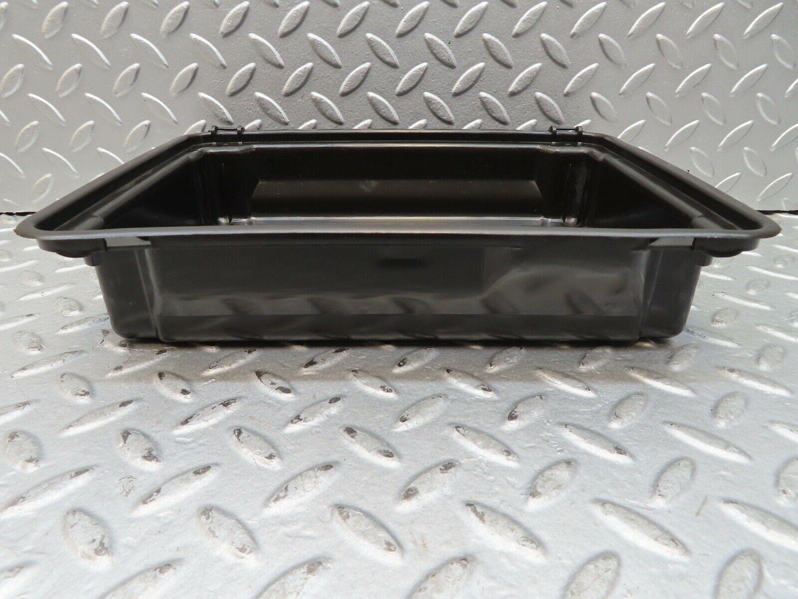 16868 Mercedes-Benz C123 280CE Coupe First Aid Box