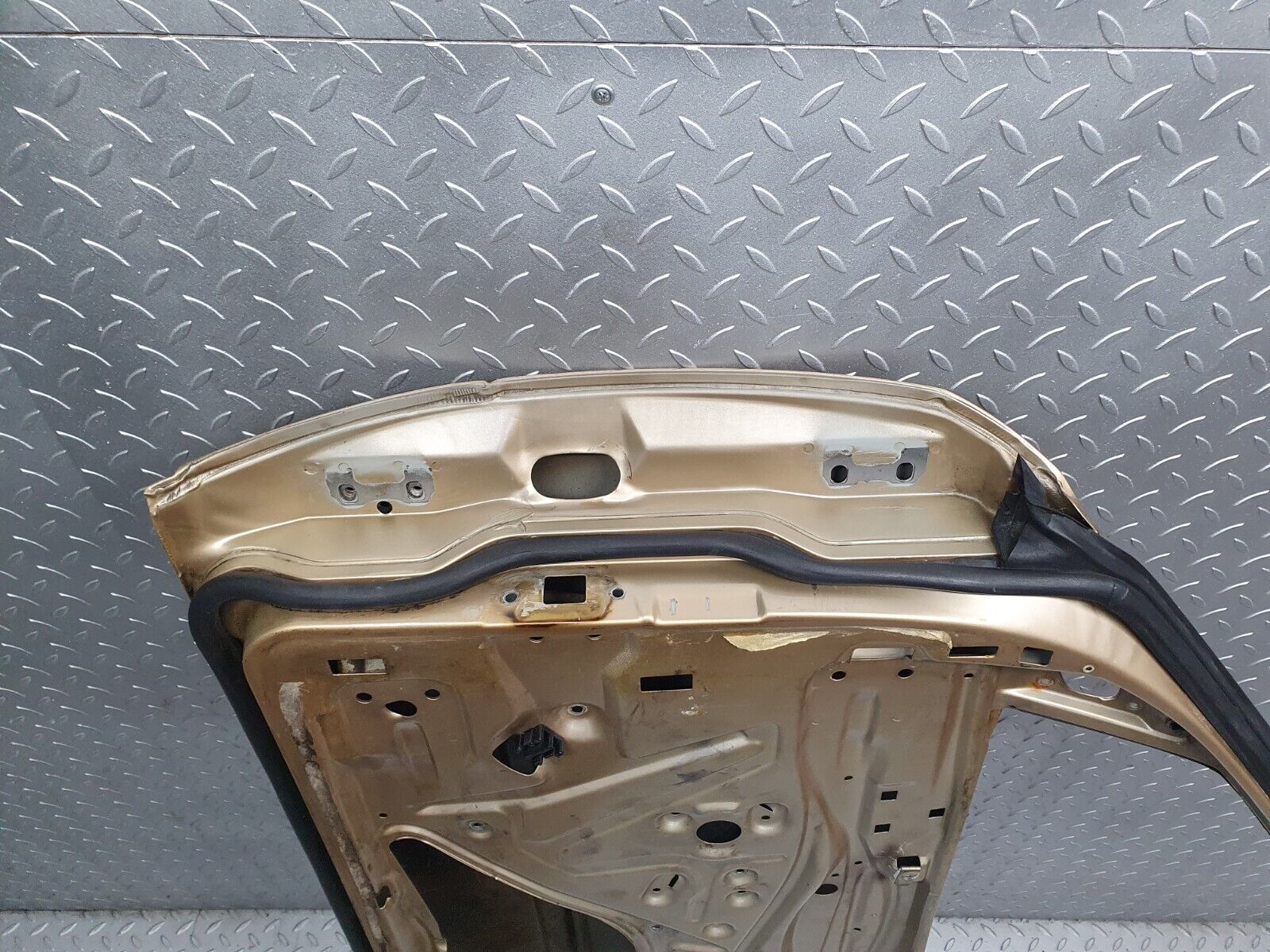 41367 Mercedes-Benz W124 200E Front Right Door