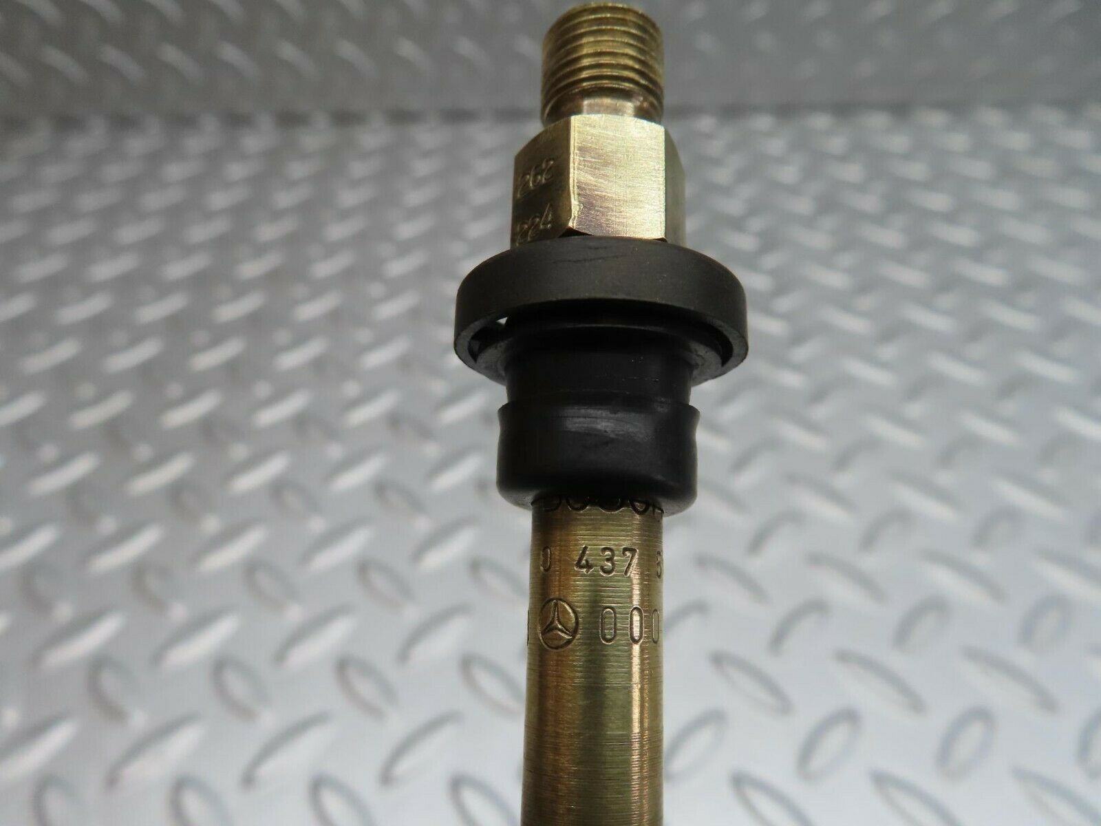 12173 Mercedes-Benz R129 300SL Coupe Fuel Injector 0437502054