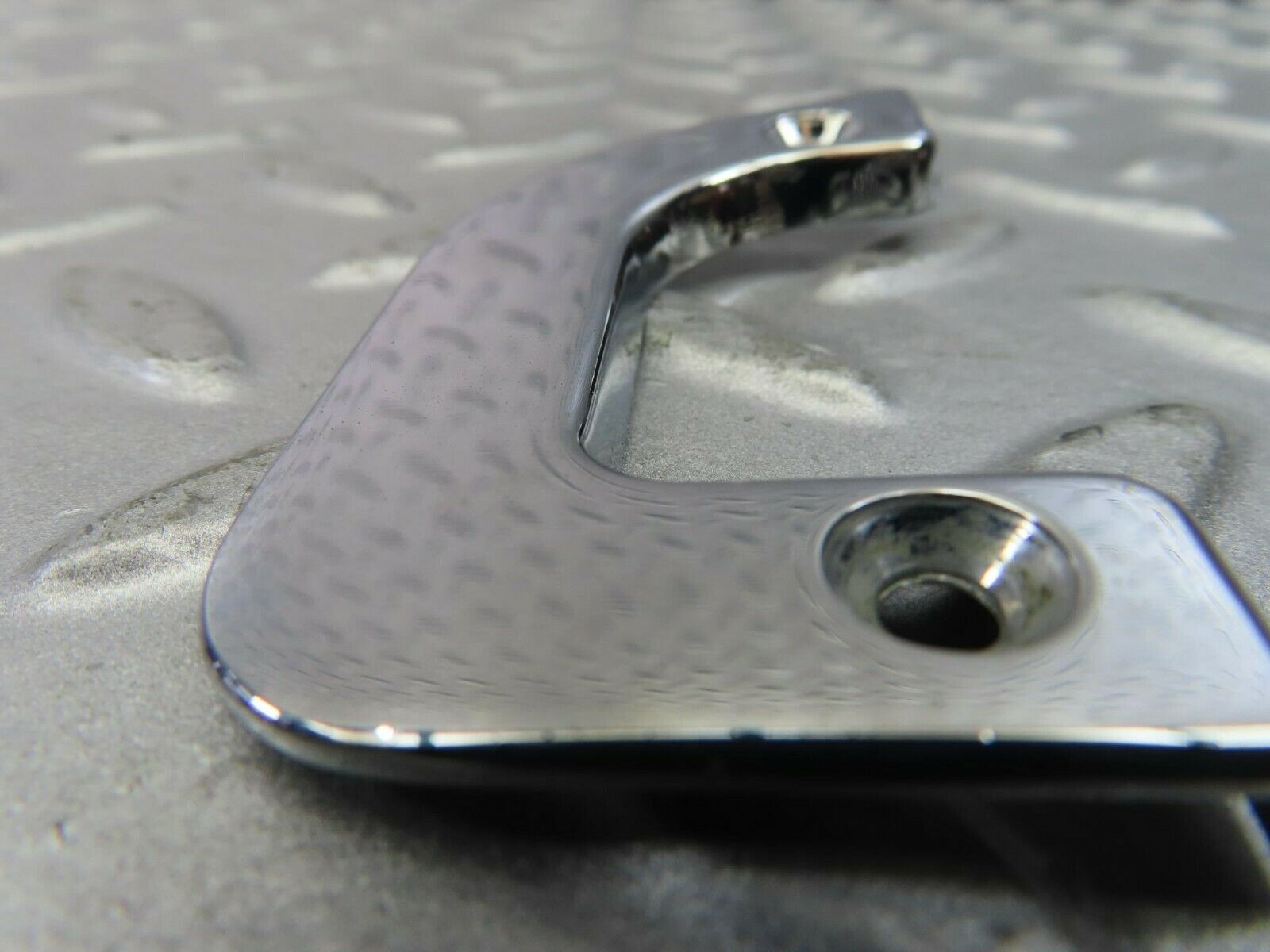 9059 Mercedes-Benz W115 Right Interior Chrome Door Latch Trim