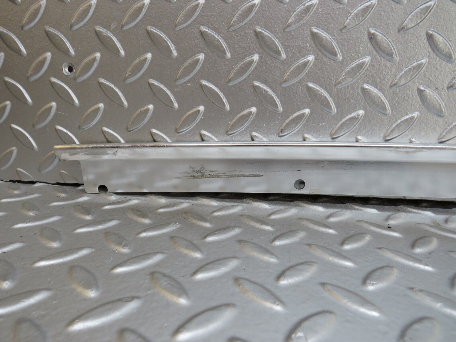 34456 Mercedes-Benz C126 380SEC Coupe Roof Chrome Trim Right Side