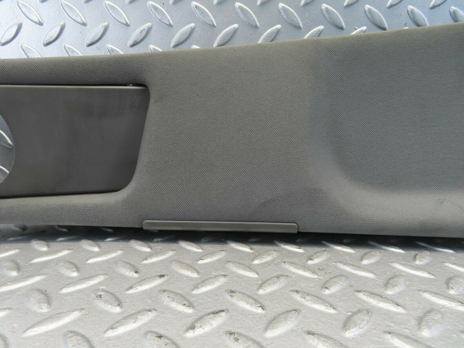 11199 Mercedes-Benz W221 S320 B Pillar Trim Cover Left Side 2216900325