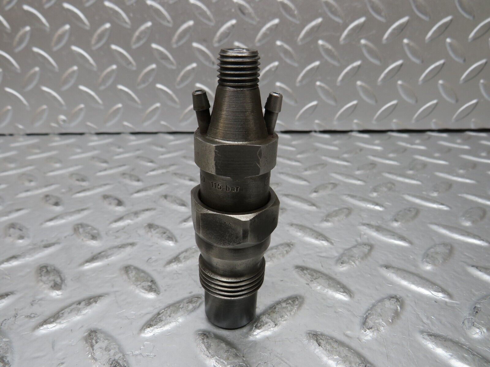 27001 Mercedes-Benz W123 240D Fuel Injector Bosch KCA30S35/4