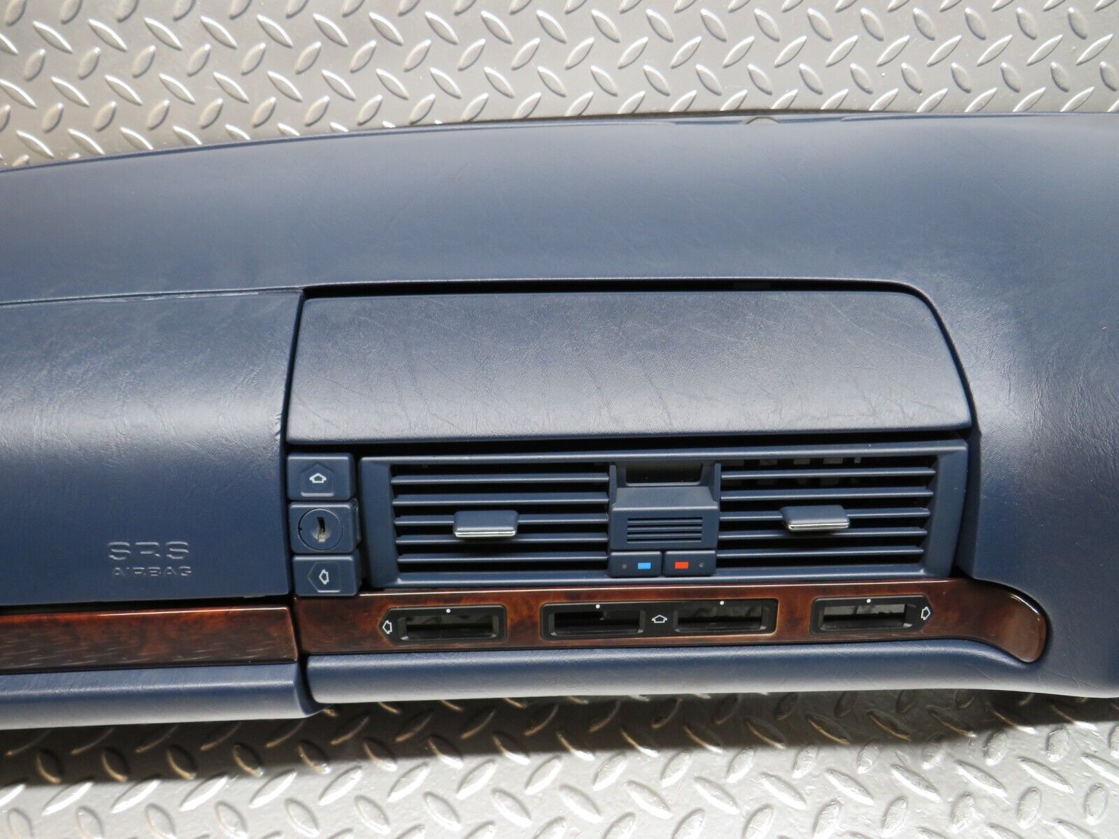 24971 Mercedes-Benz W140 S320 Dashboard Blue