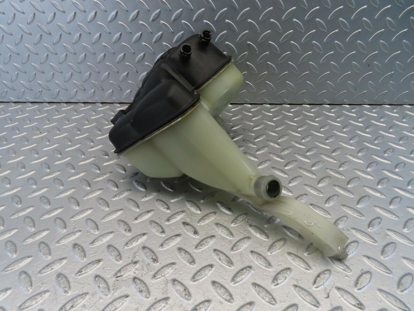 11209 Mercedes-Benz W221 S320 Coolant Tank Reservoir 2215000349