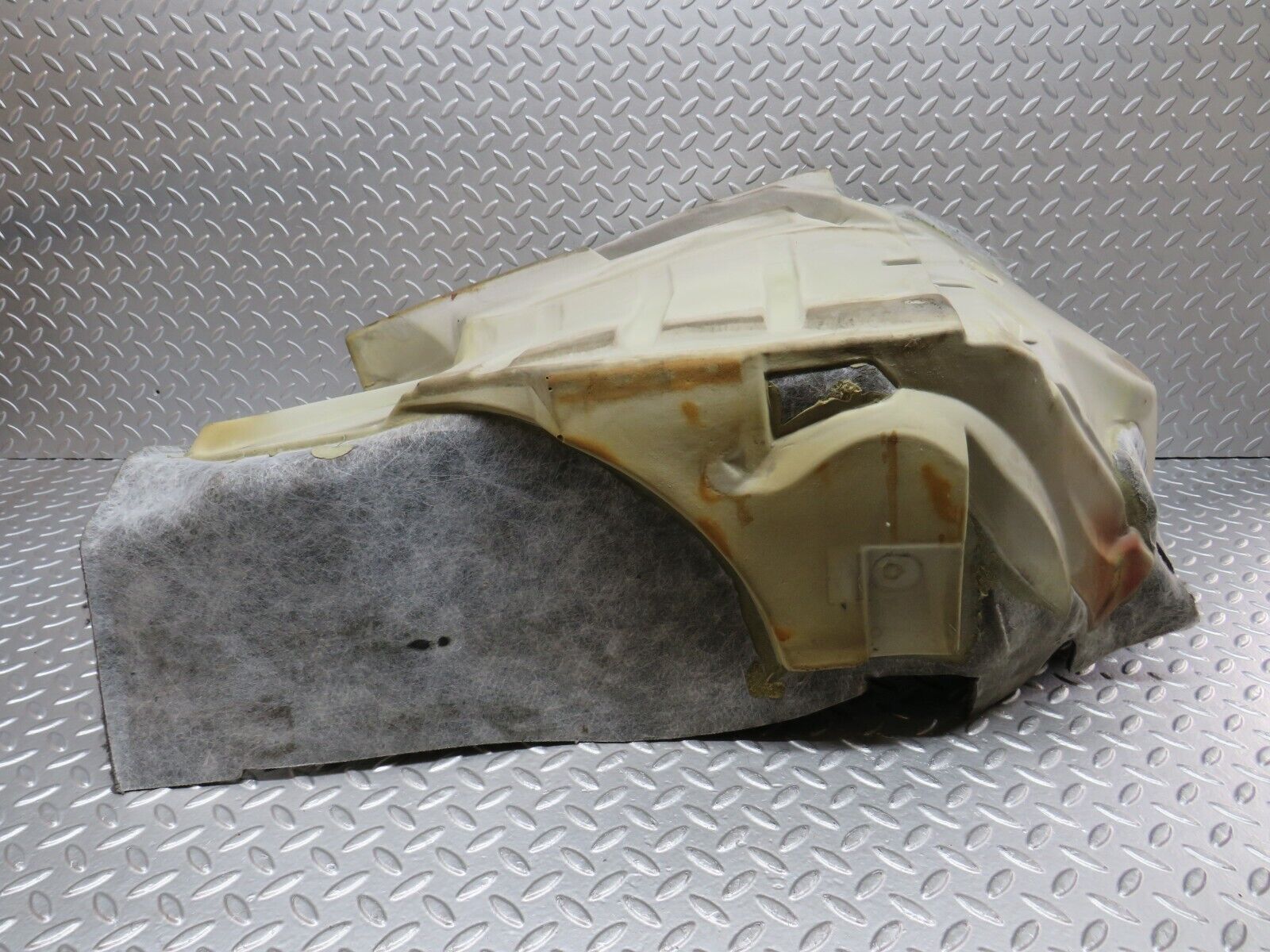 34834 Mercedes-Benz W210 320E Front Right Floor Carpet Grey 2106802240