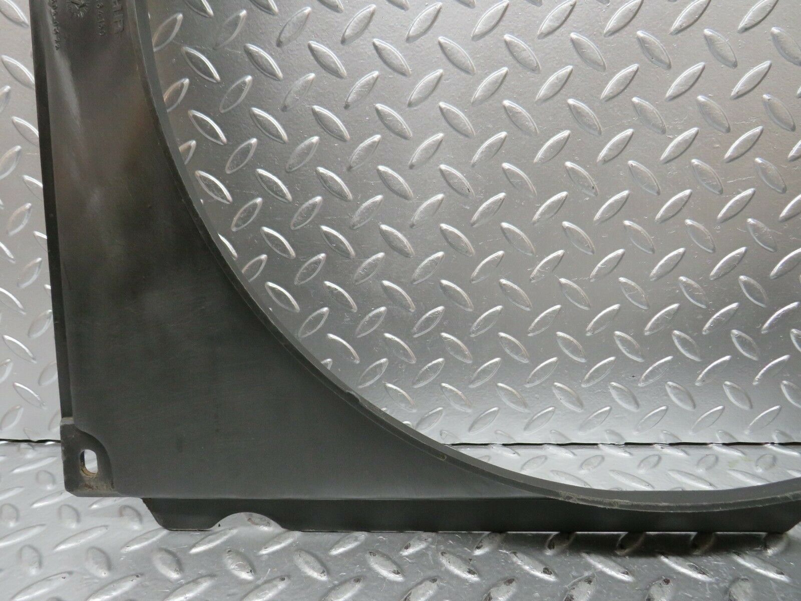 23236 Mercedes-Benz W116 350SE Radiator Fan Shroud Fan Cover 1165050355