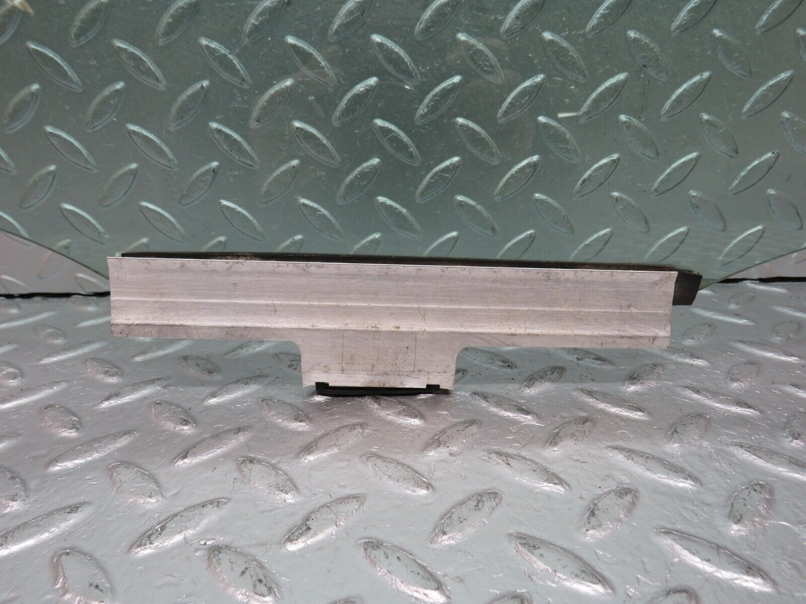 33263 Mercedes-Benz W202 C180 Rear Left Door Window Glass