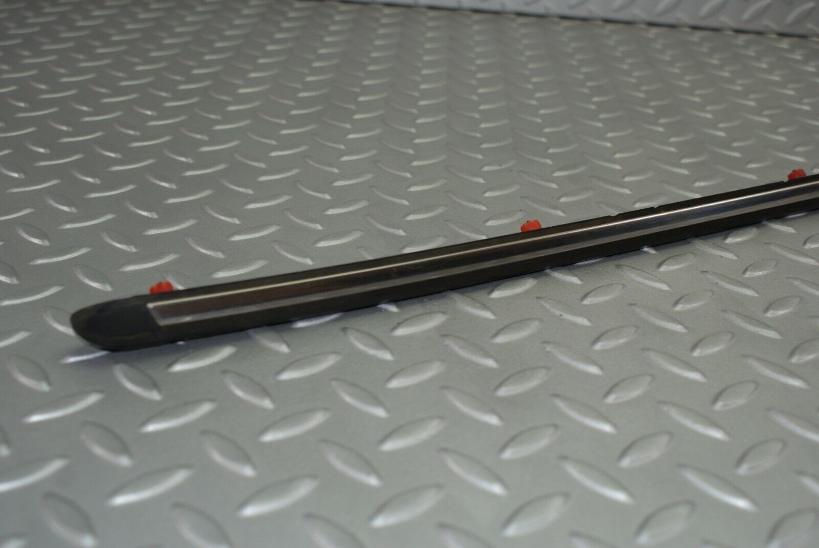 2985 Mercedes-Benz C123 280CE Coupe Front Left Fender Wing Chrome Trim