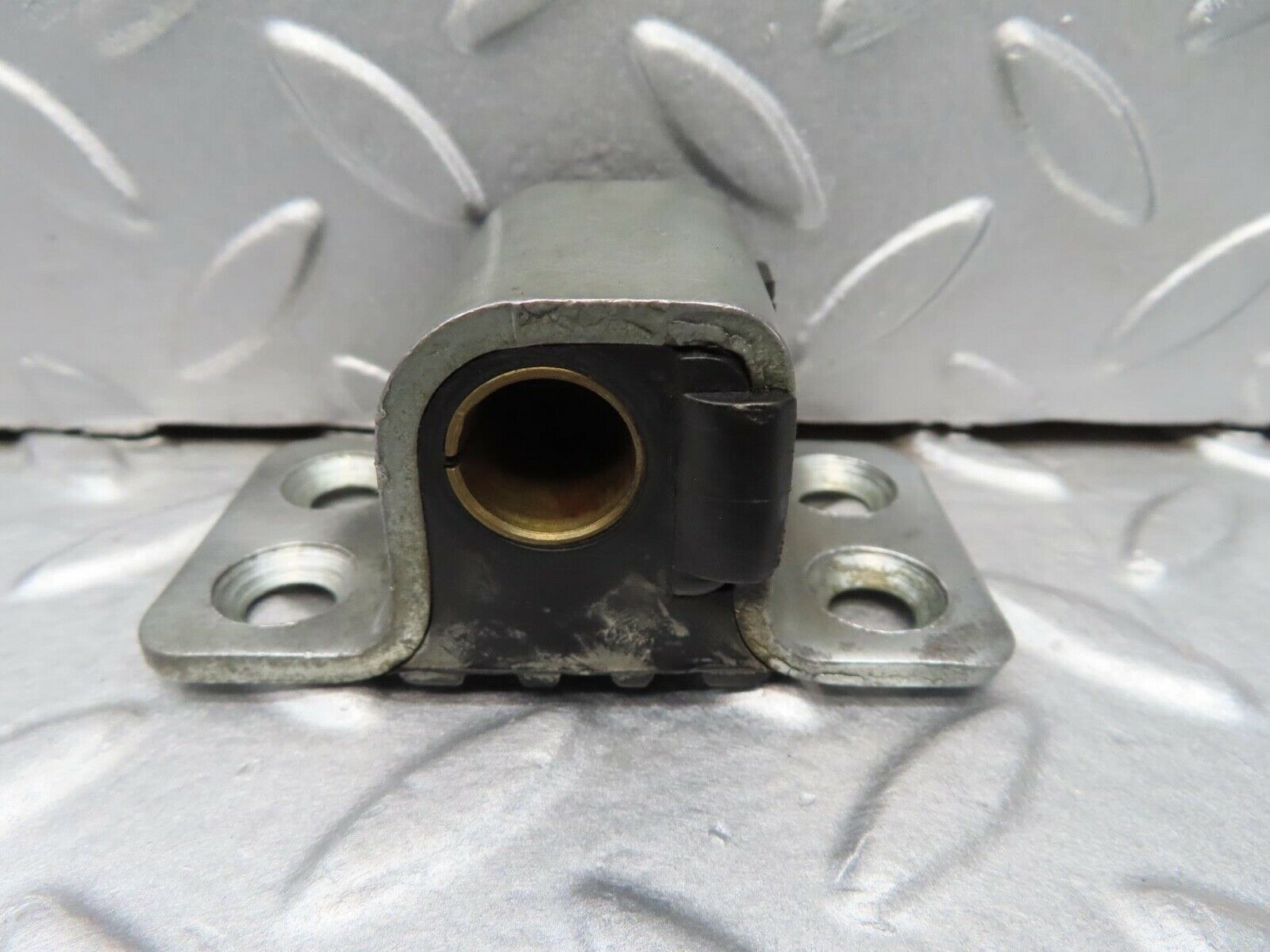 15940 Mercedes-Benz W123 280E Door Lock Latch Right Side