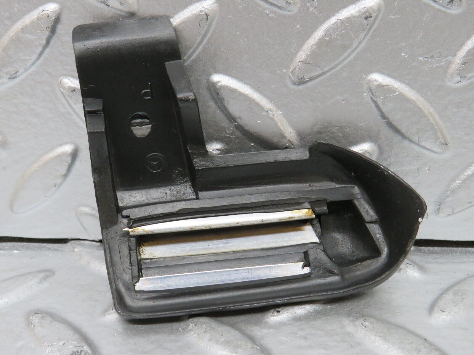 26997 Mercedes-Benz W123 240D Rear Left Fender Wing Lower Moulding Trim