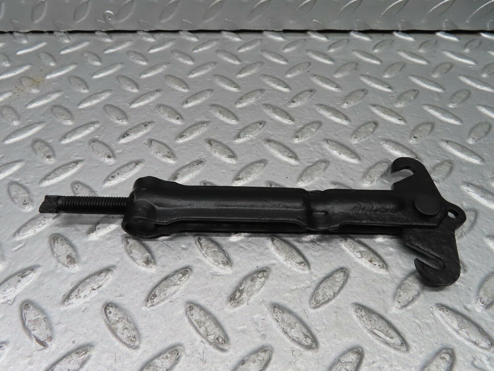 20294 Mercedes-Benz W114 280CE Coupe Handbrake Regulator