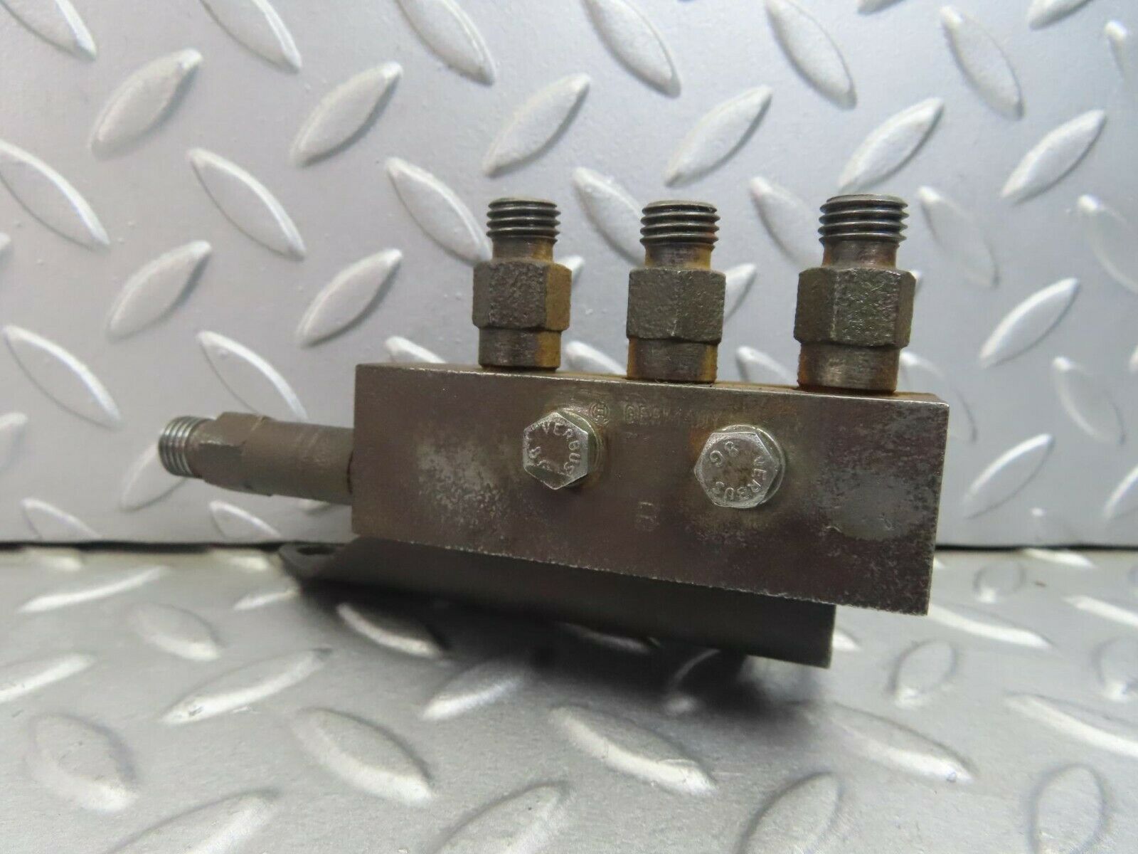 8463 Mercedes-Benz W111 Fuel Injection Distributor