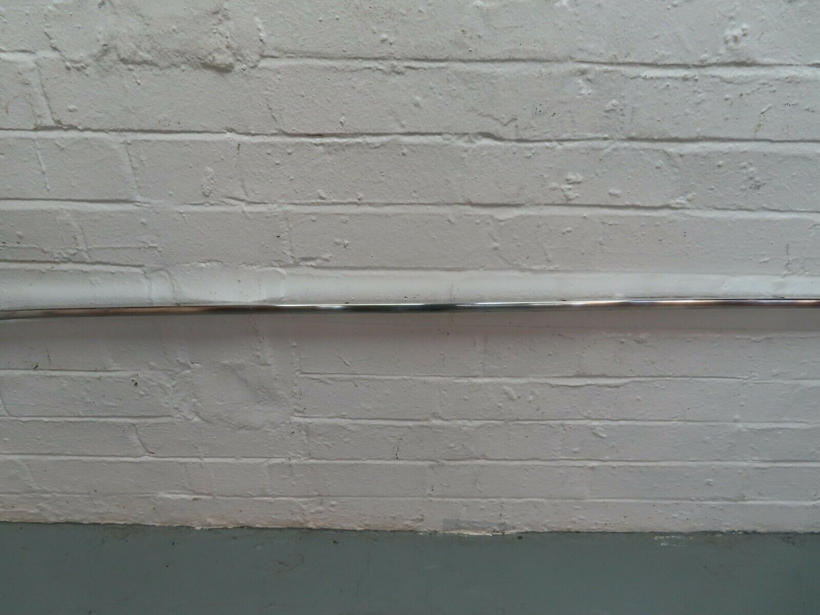 6355 Mercedes-Benz W126 380SE Roof Chrome Trim Right Side