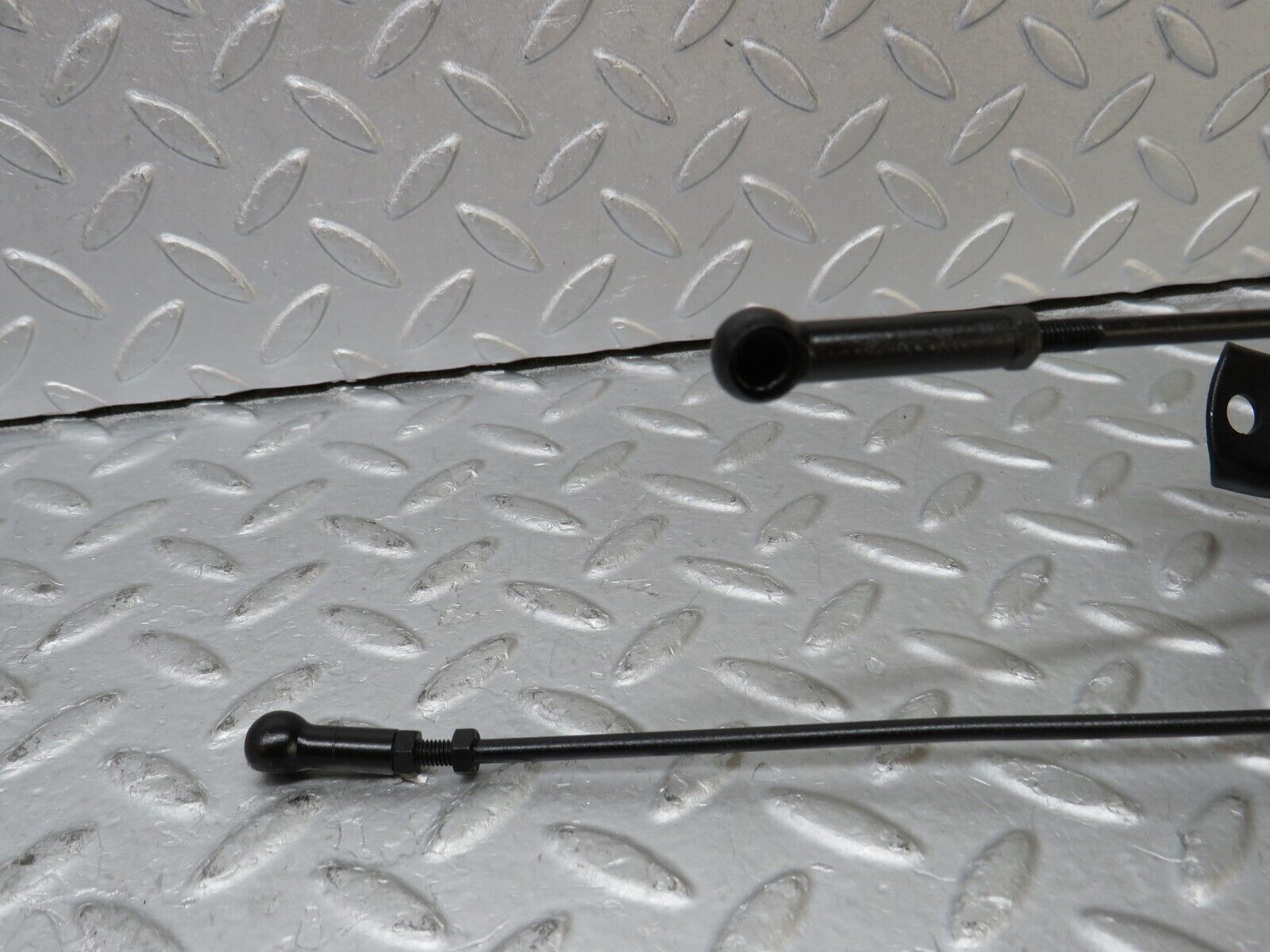 36361 Mercedes-Benz W126 420SE Accelerator Throttle Linkage