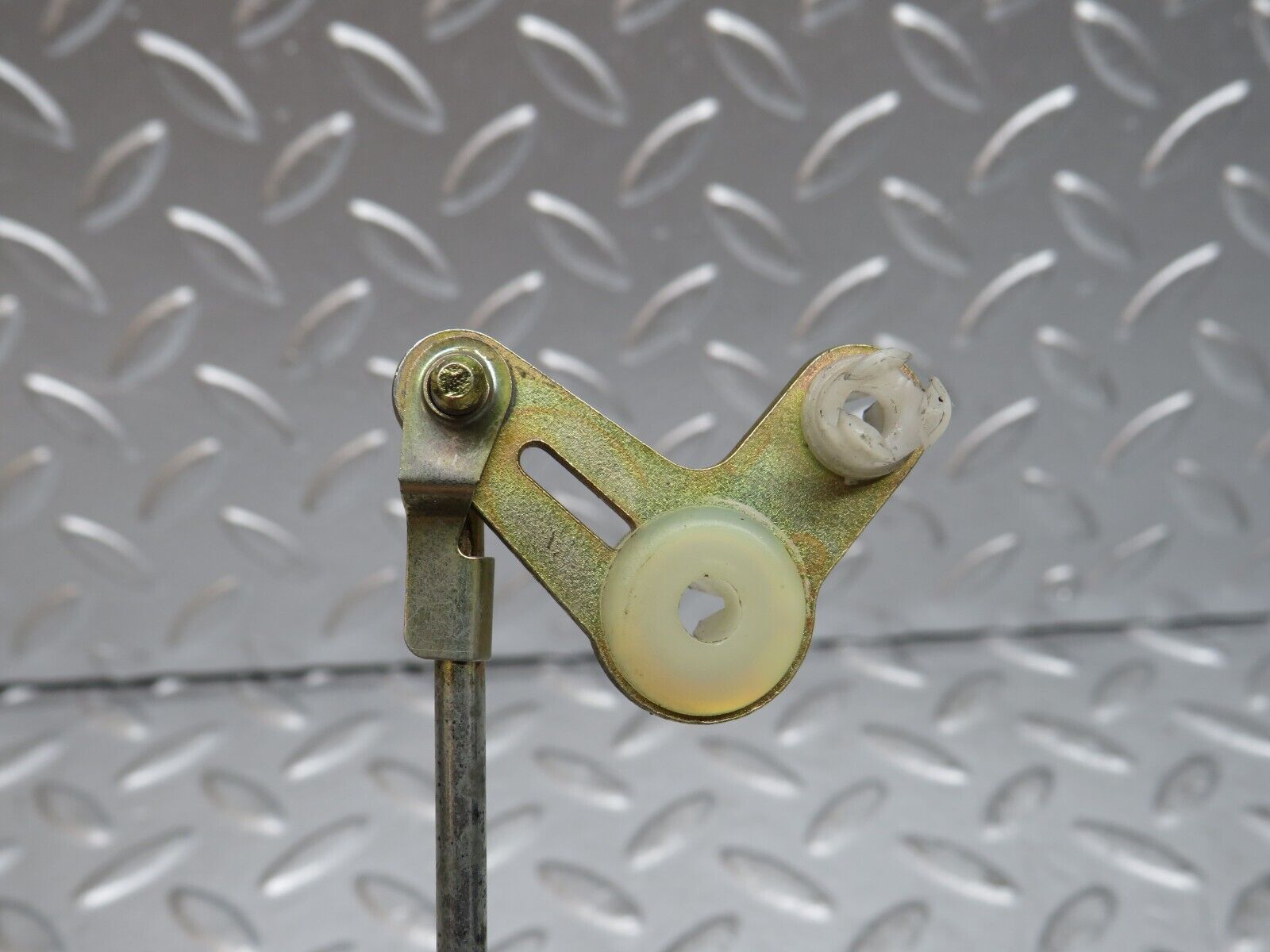 29381 Mercedes-Benz W124 230E Rear Door Lock Knob Pair