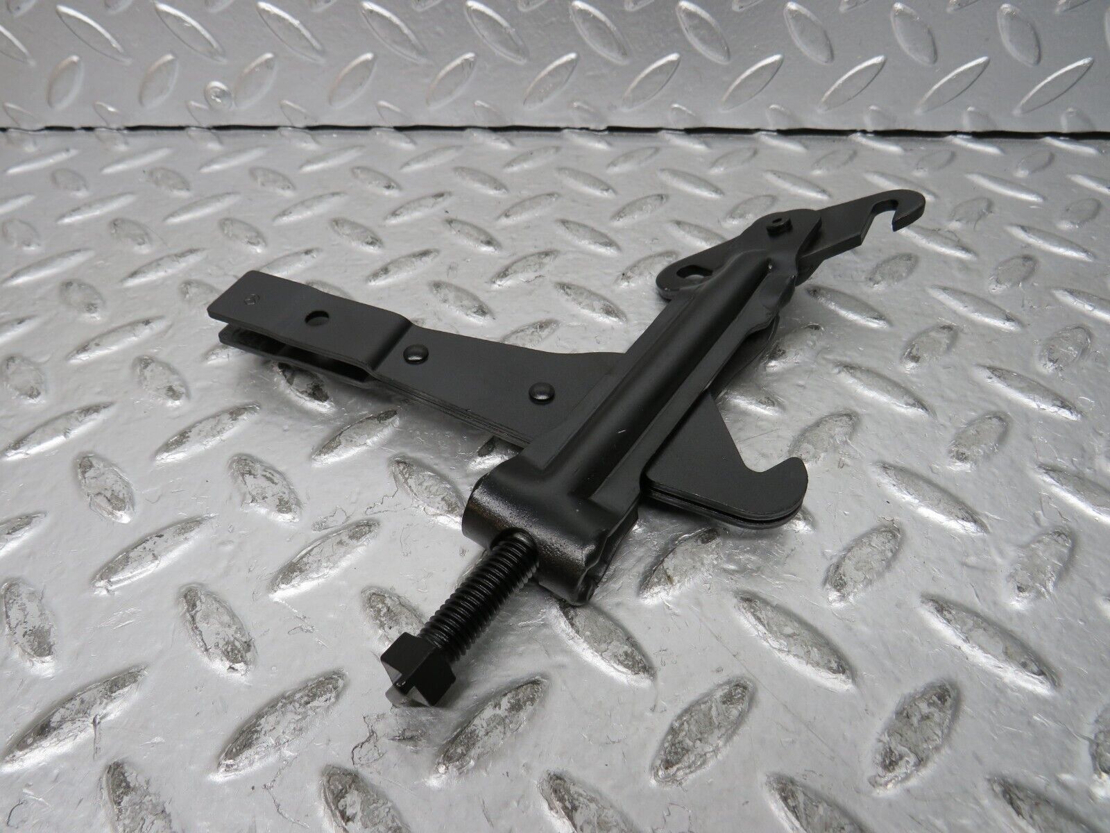 27267 Mercedes-Benz W123 280E Handbrake Adjusting Handbrake Regulator