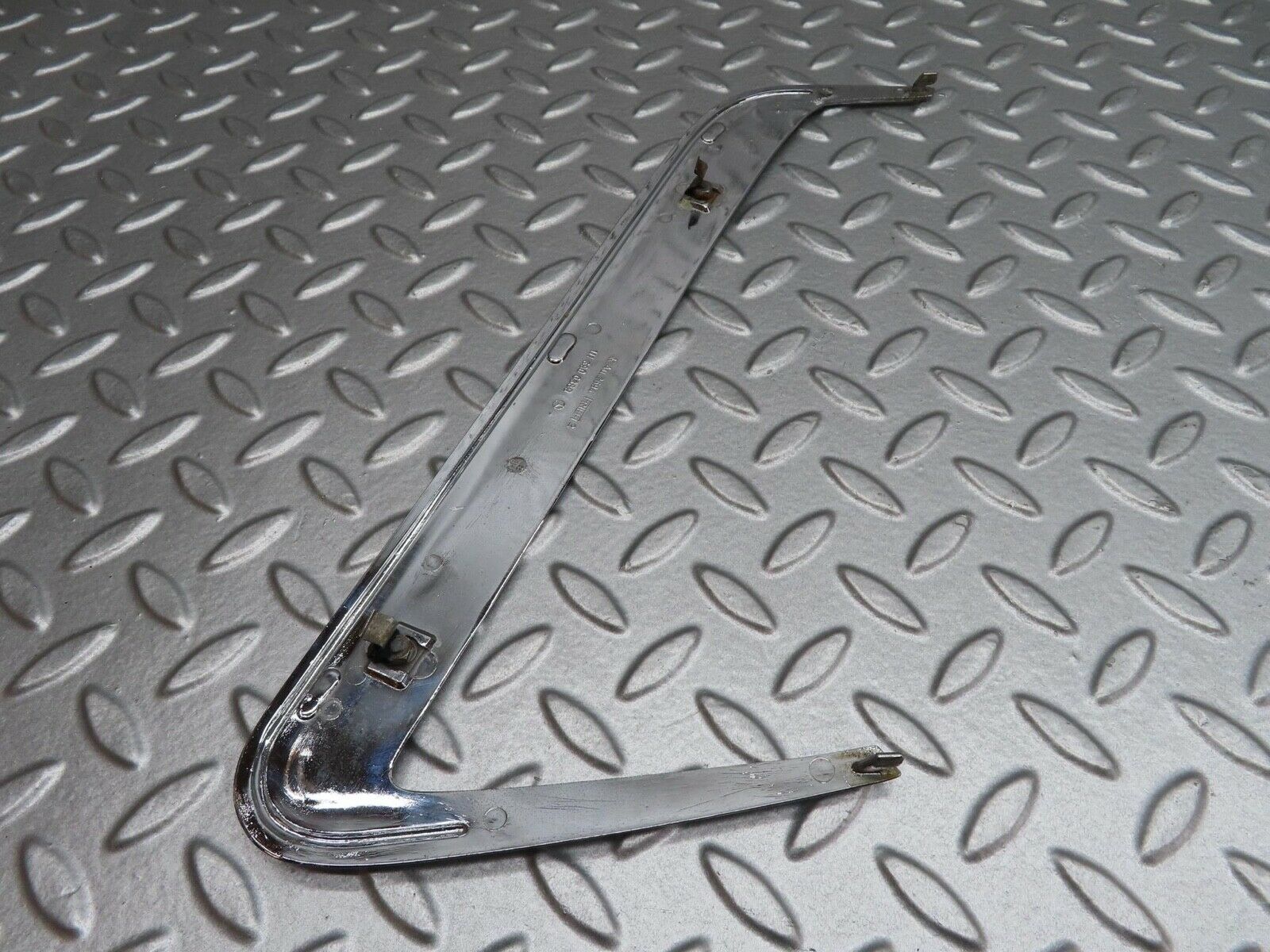 13070 Mercedes-Benz W111 220S C Pillar Chrome Trim Left Side 1116900389