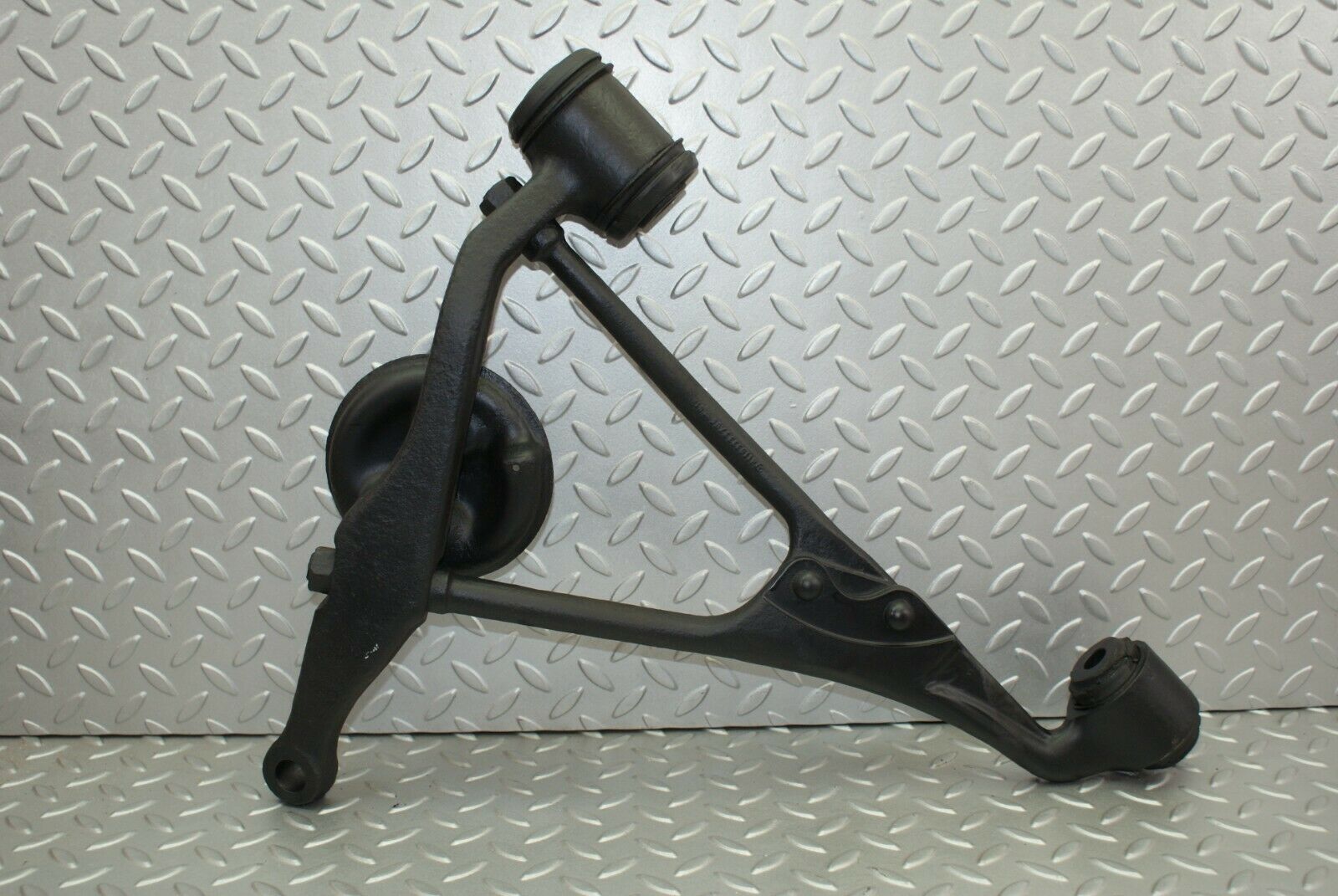 2700 Mercedes-Benz W116 350SE Front Right Lower Control Arm 1163333705