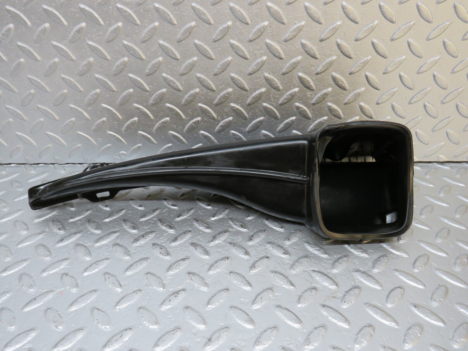 40550 Mercedes-Benz W123 300D Air Duct Vent Pair 1238300219 1238300119